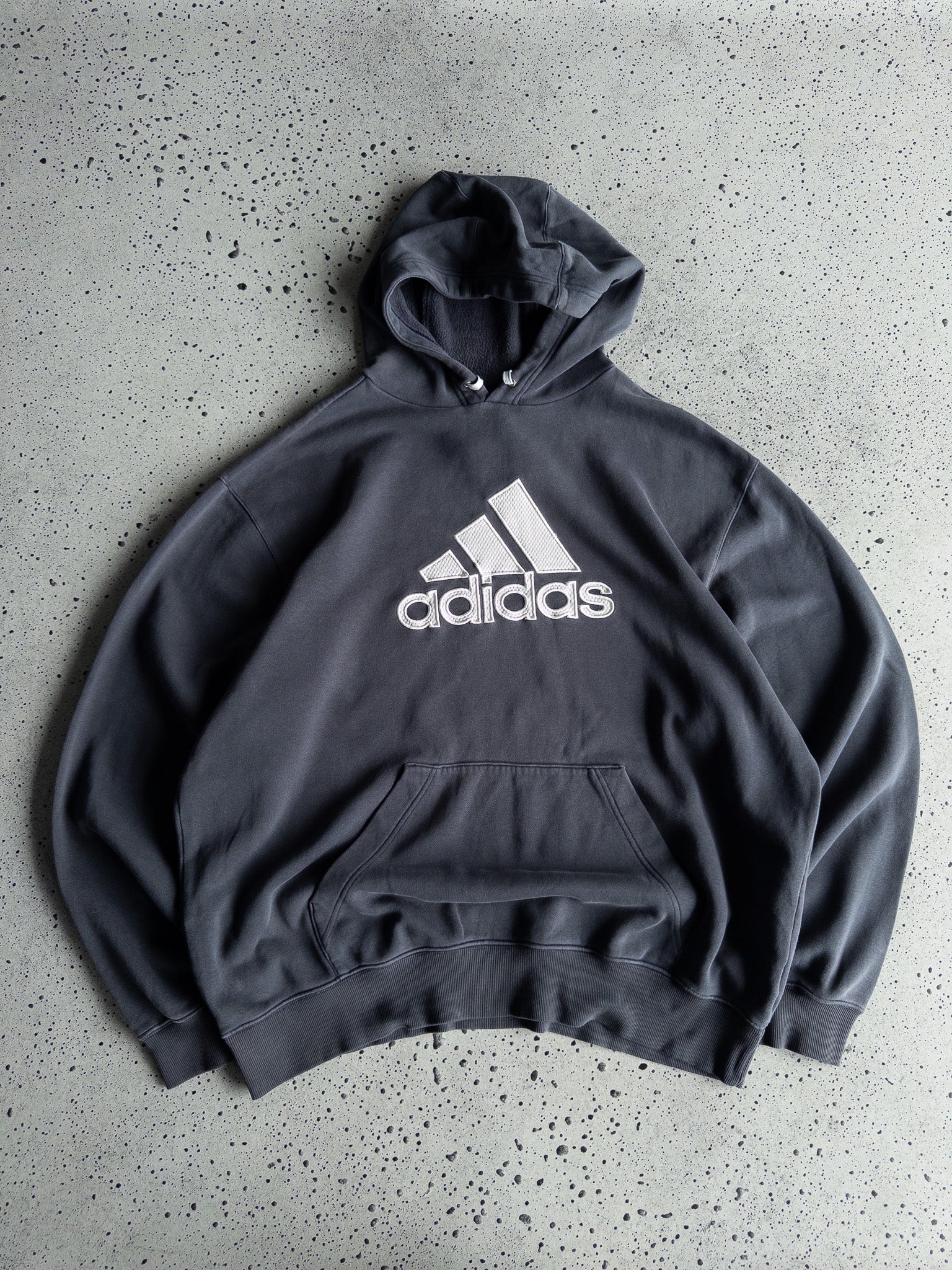 Vintage Adidas Hoodie (2XL)