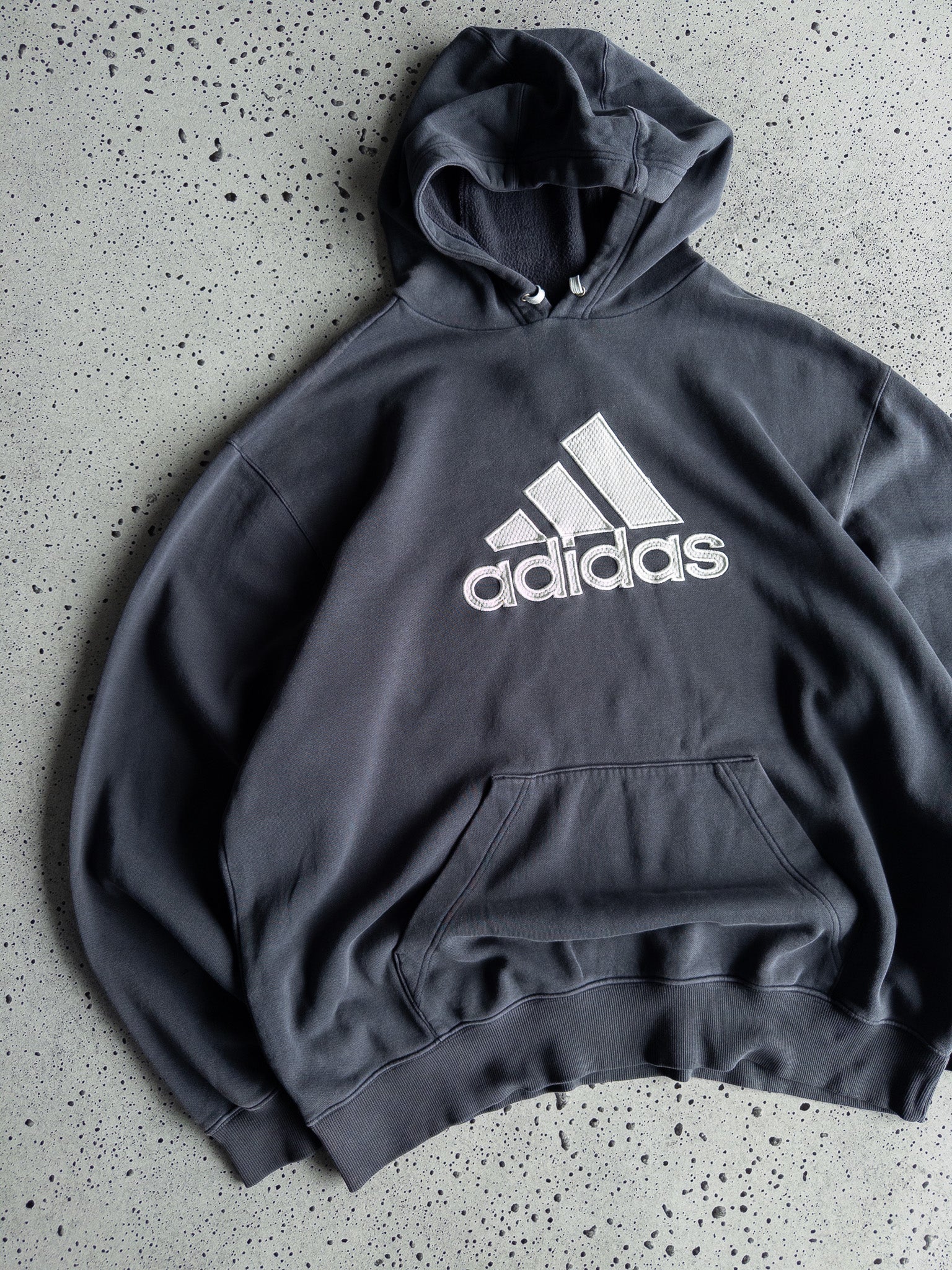 Vintage Adidas Hoodie (2XL)