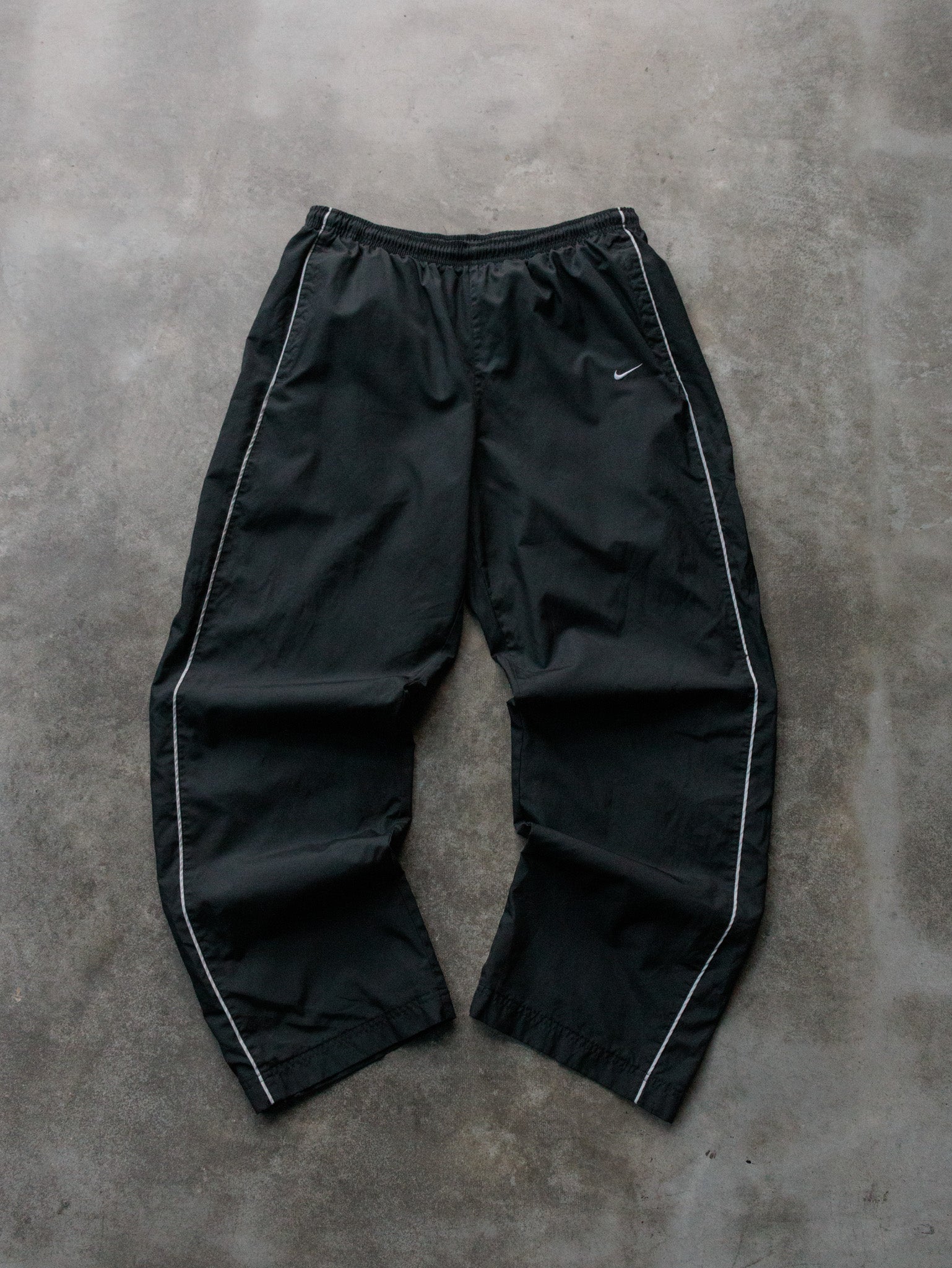 Vintage 00s Black Nike Track Pants (L)