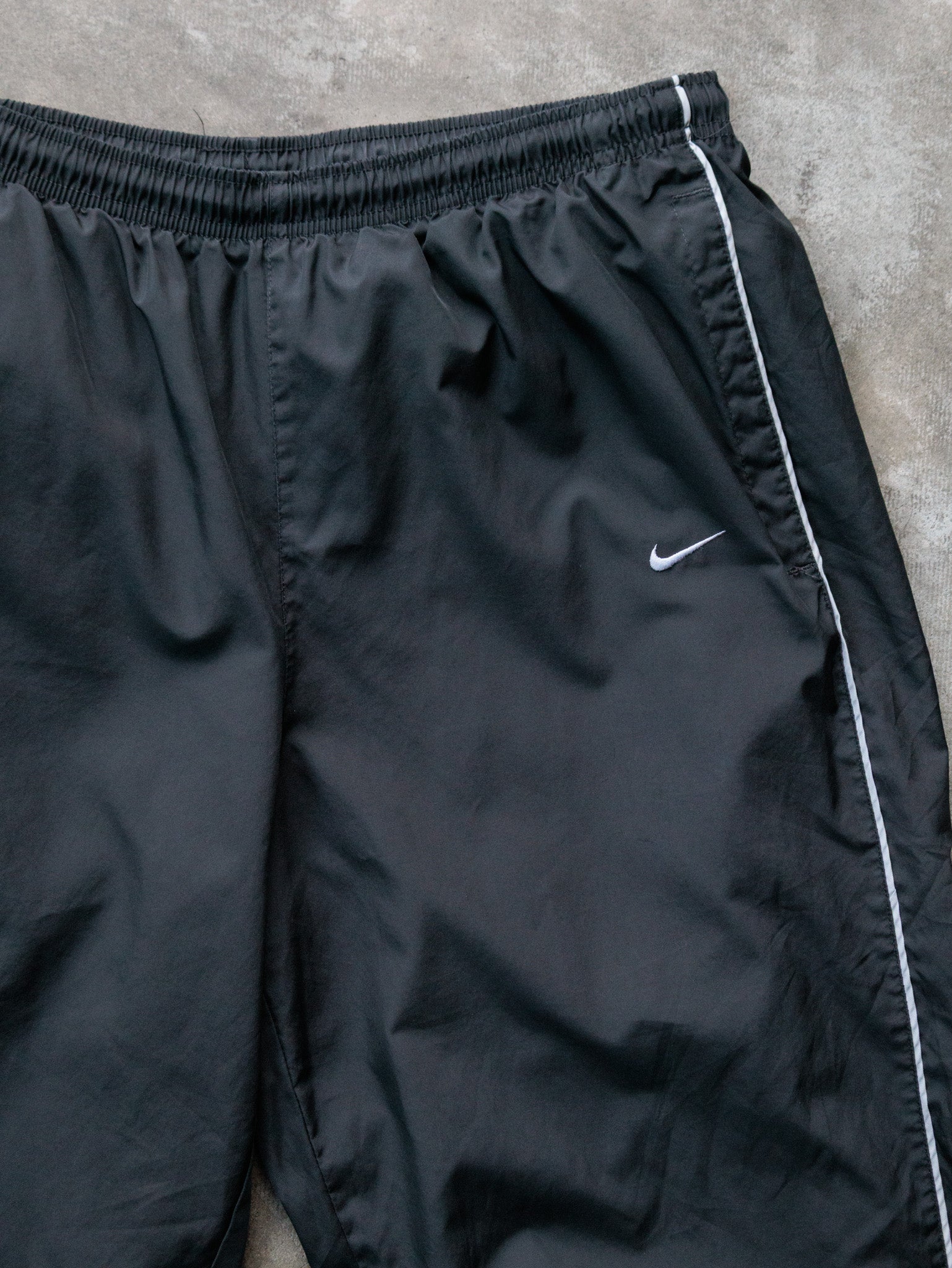 Vintage 00s Black Nike Track Pants (L)