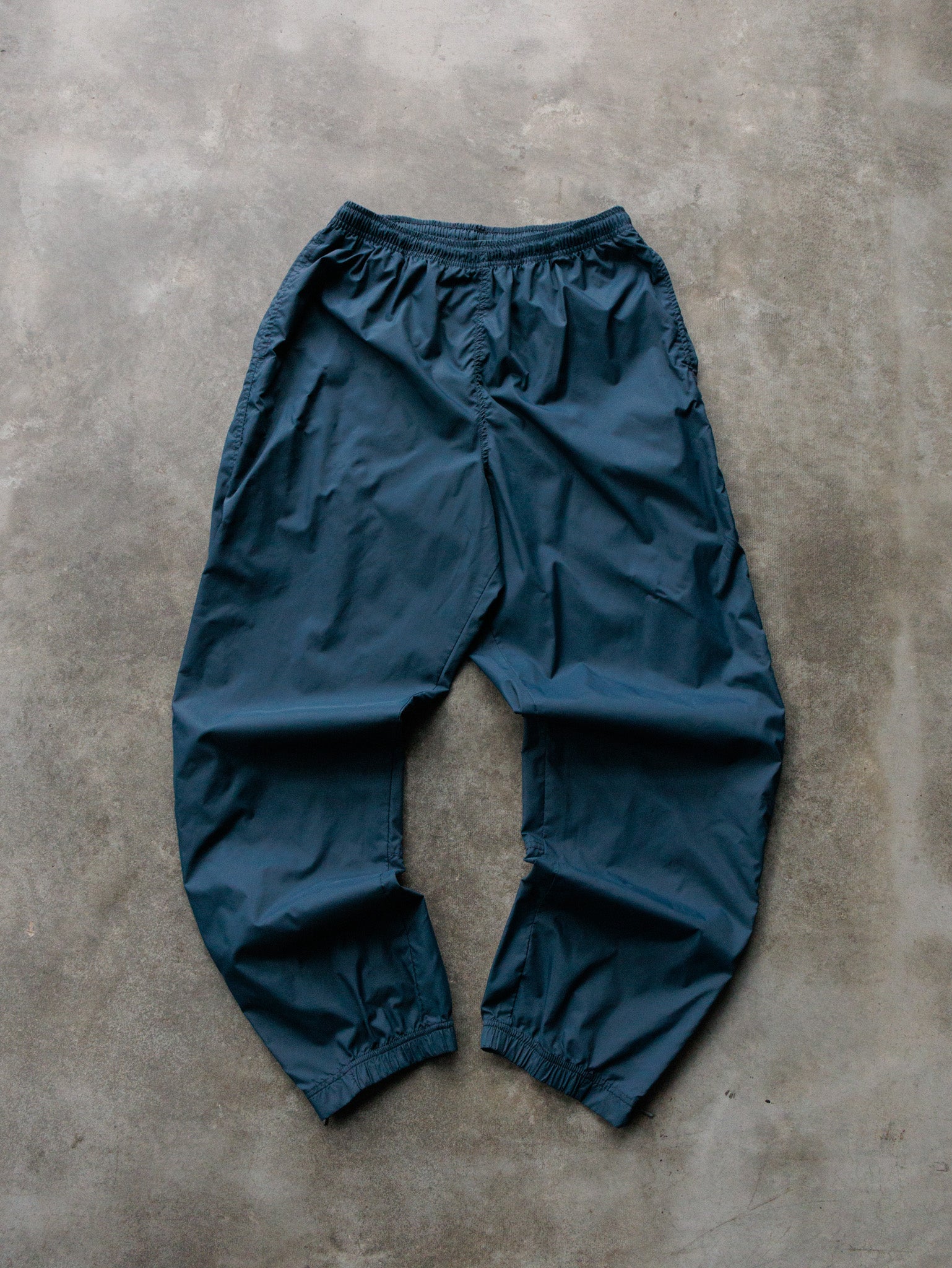 Vintage 00s Navy Nike Track Pants (16-18Y)