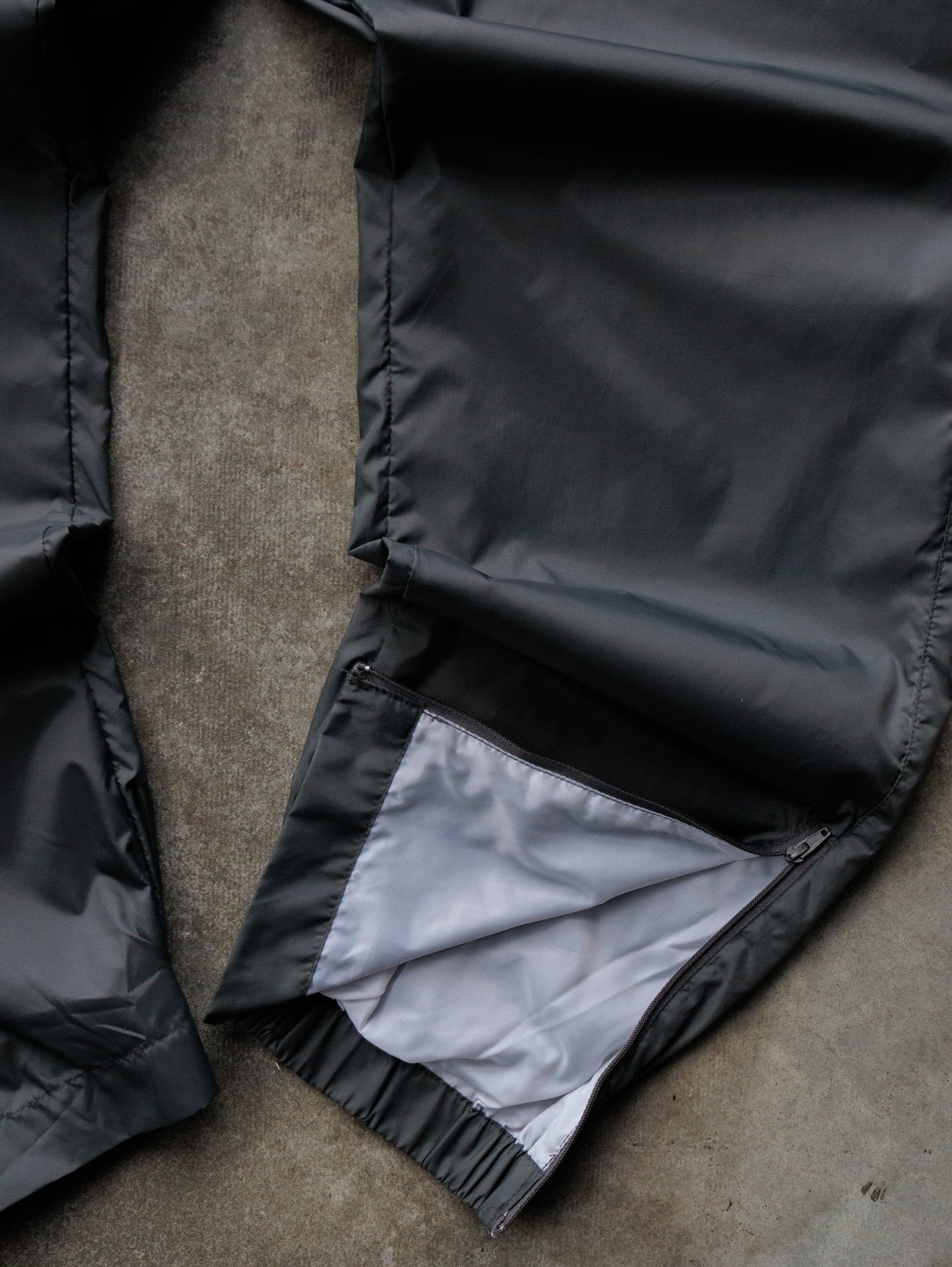 Vintage 90s Black Fila Track Pants (M)