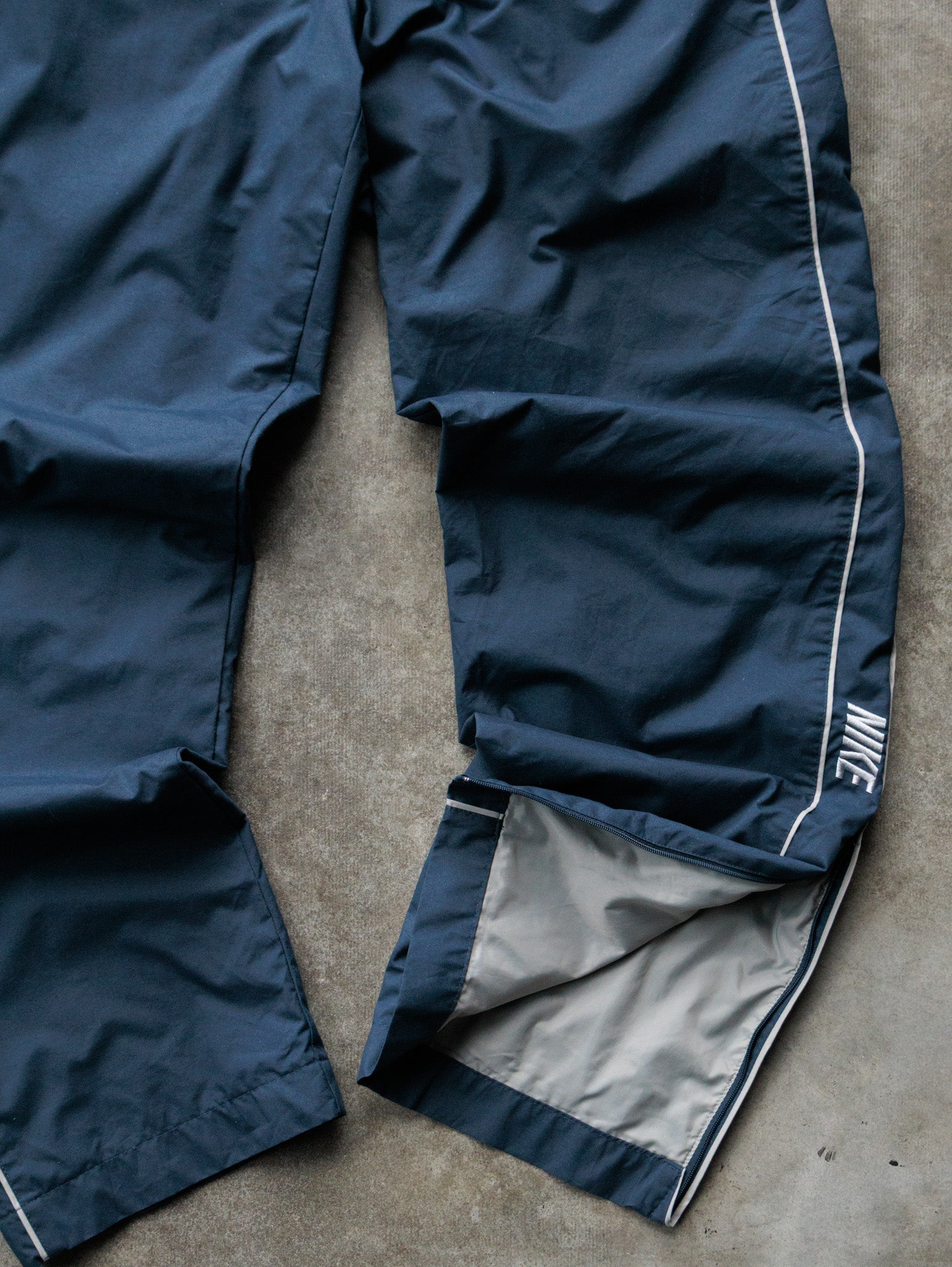 Vintage 00s Navy Nike Track Pants (M)
