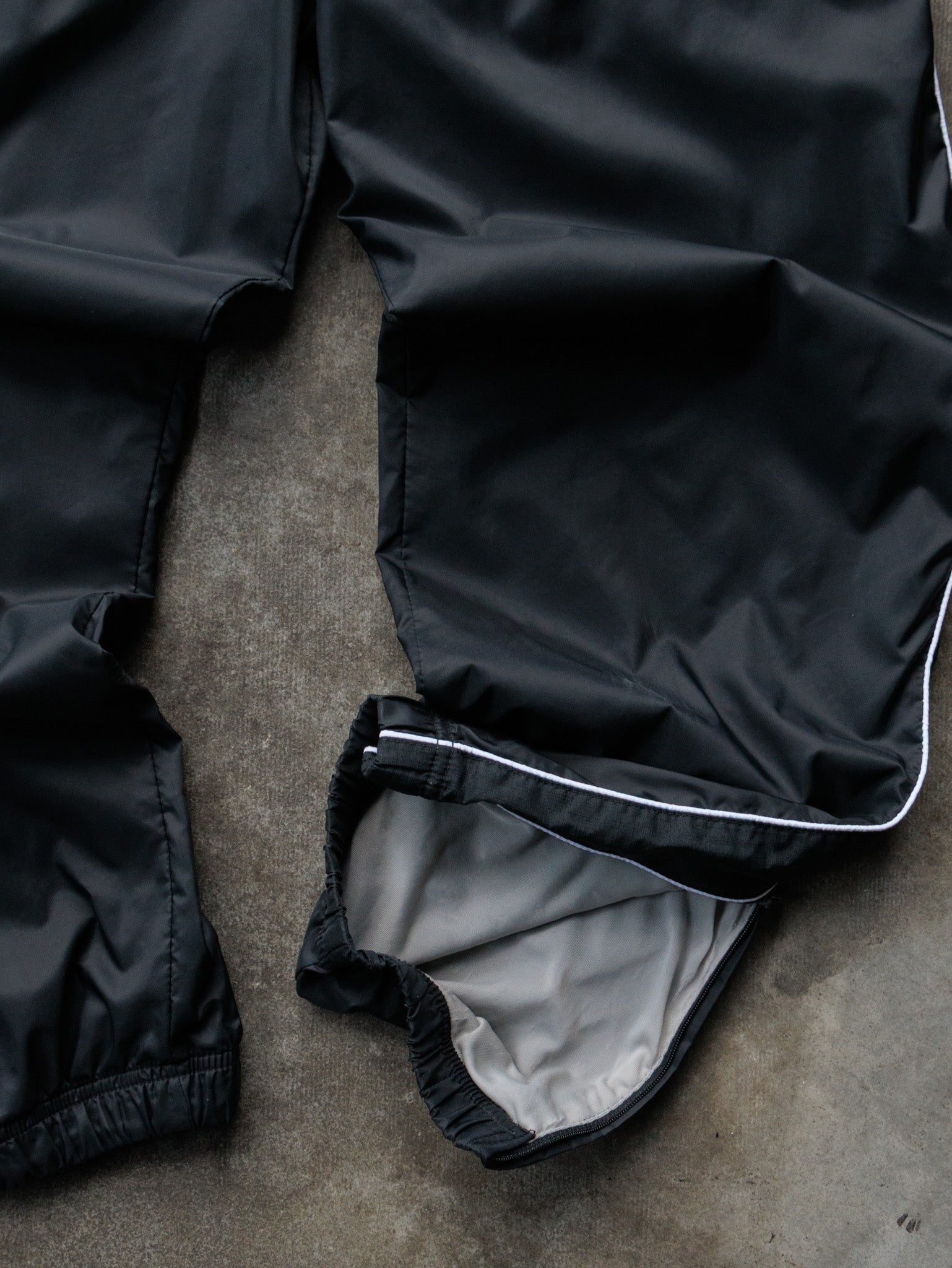 Vintage 00s Black Nike Pants (14Y)