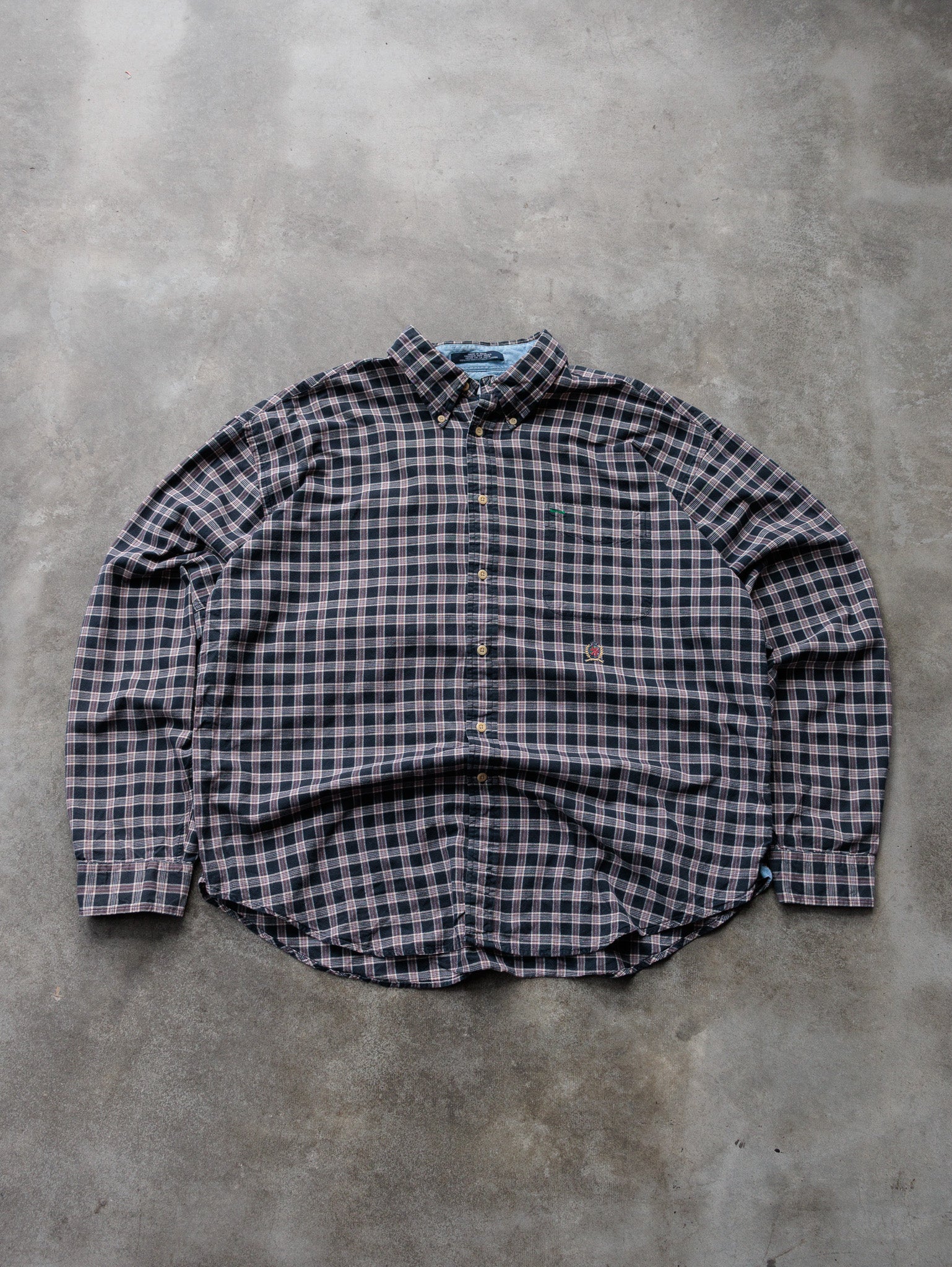 Vintage 90s Black Plaid Tommy Hilfiger Shirt (2XL)