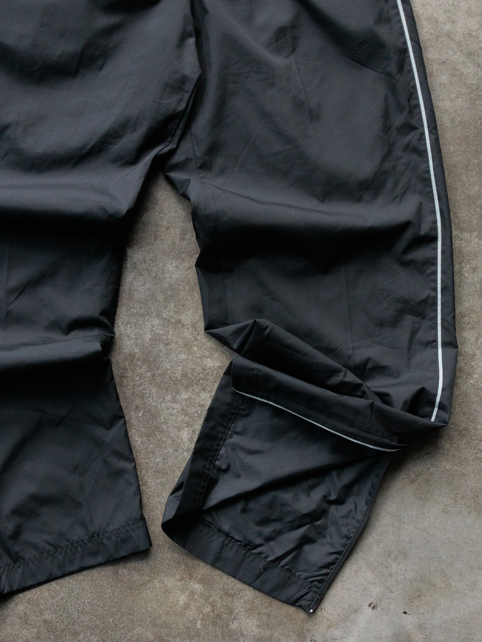Vintage 00s Black Nike Pants (L)