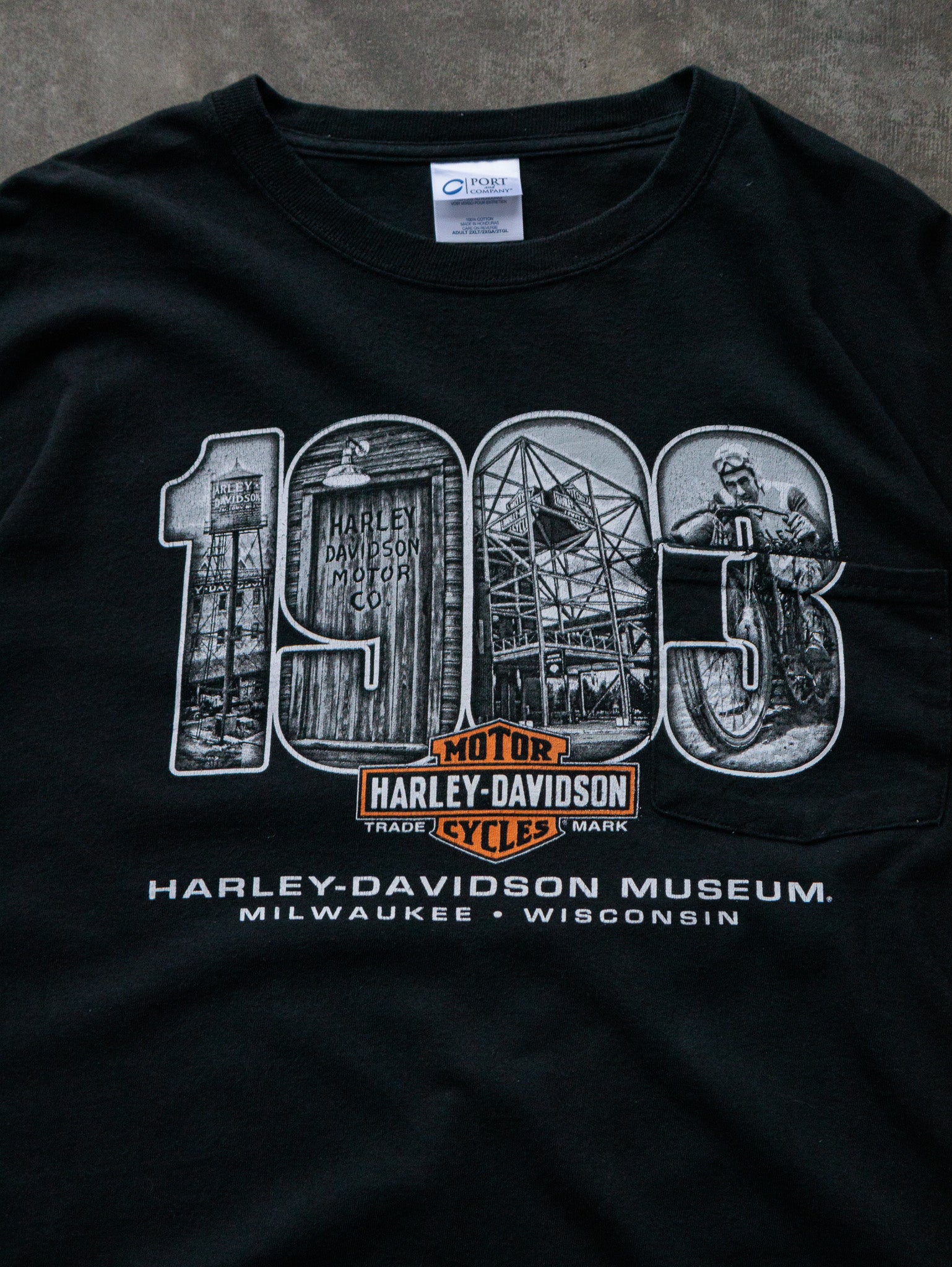 Vintage Black Harley-Davidson Museum Milwaukee Long Sleeve Tee (2XL)