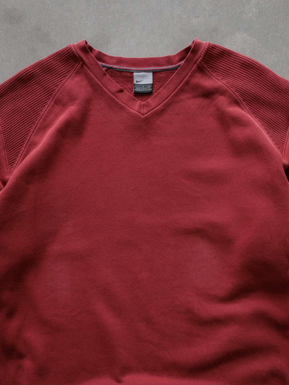 Vintage 00s Red Nike 600 V-Neck Sweatshirt (L)