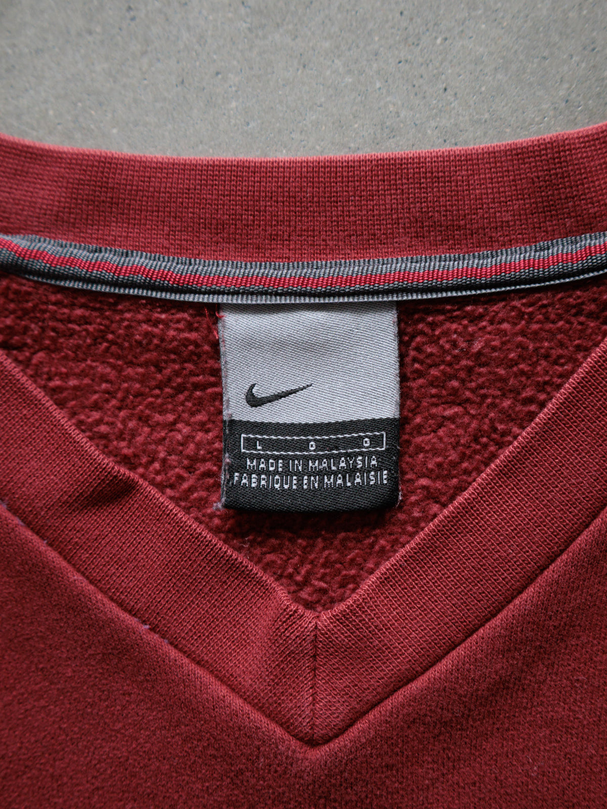 Vintage 00s Red Nike 600 V-Neck Sweatshirt (L)