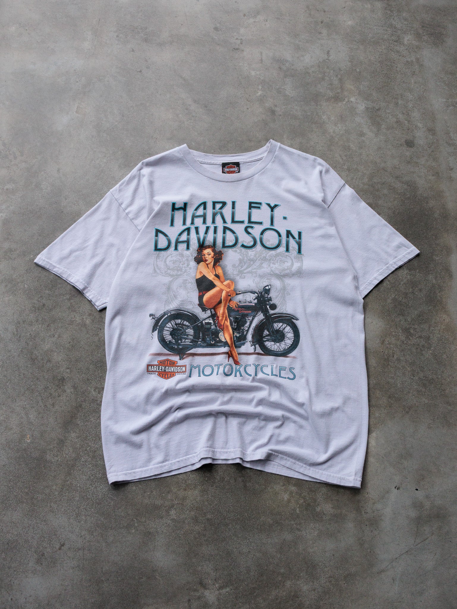 Vintage 2011 White Harley-Davidson Memphis Tennessee Tee (L)