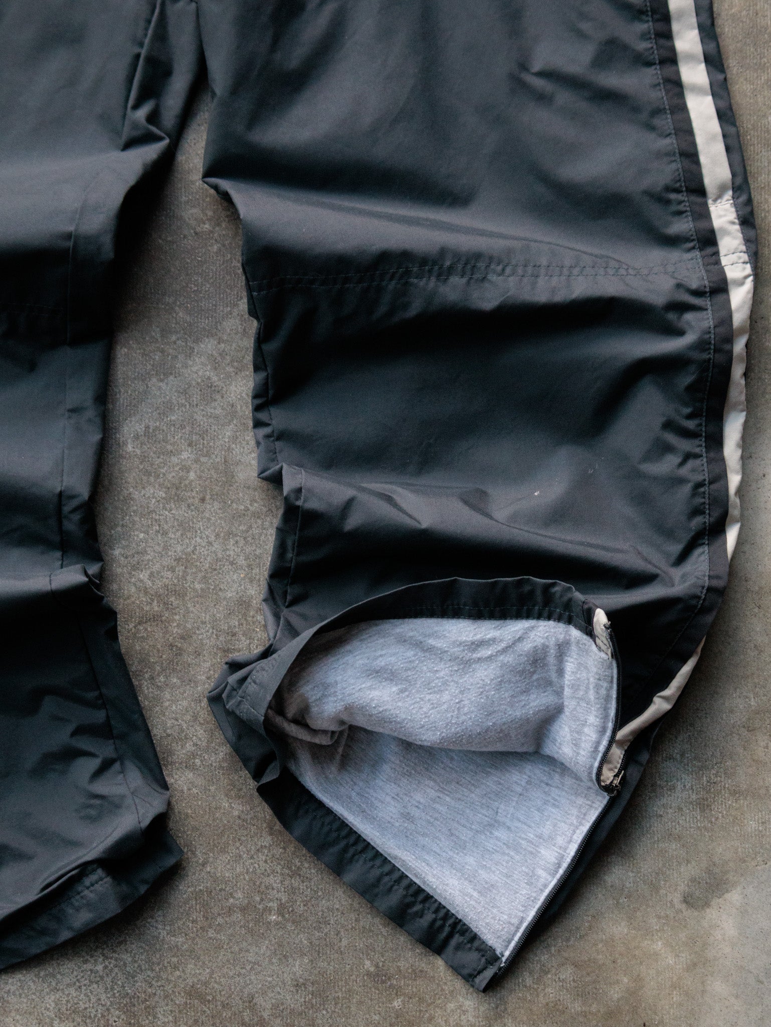 Vintage 00s Black Nike Track Pants (M)