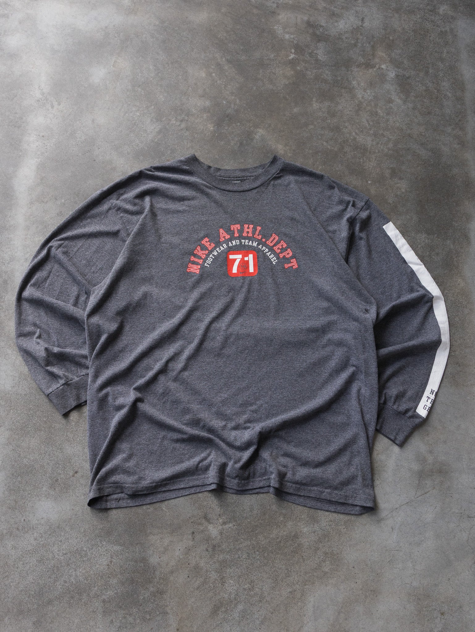 Vintage Grey Nike Long Sleeve (XL)