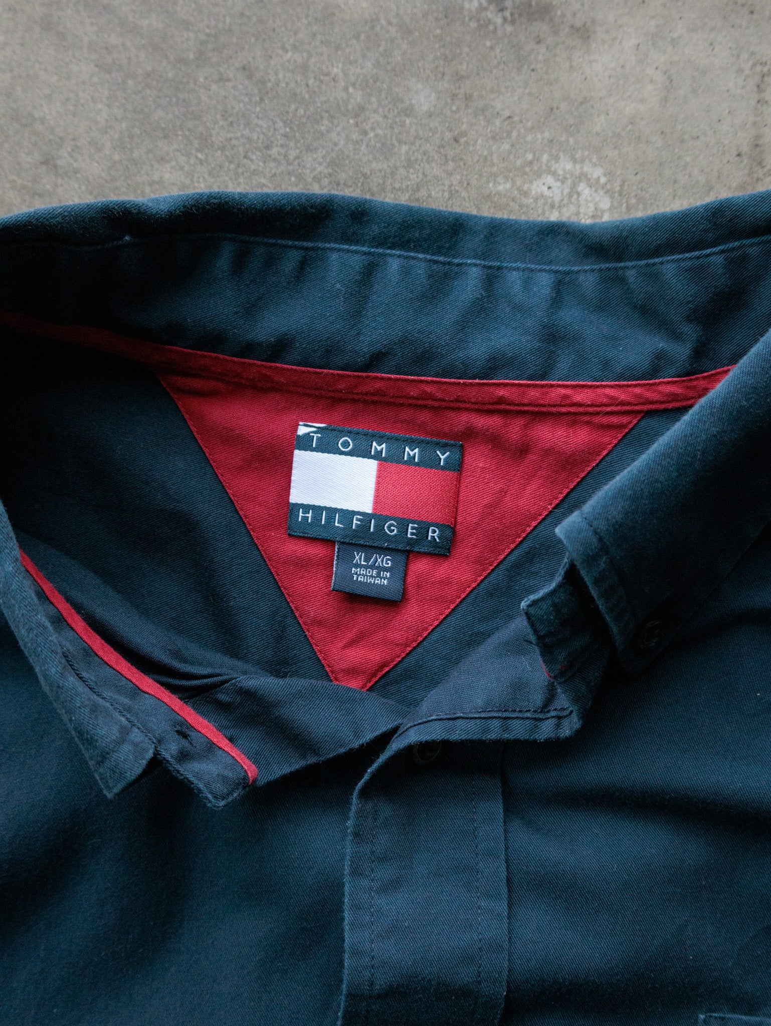 Vintage Navy Tommy Hilfiger Shirt (XL)