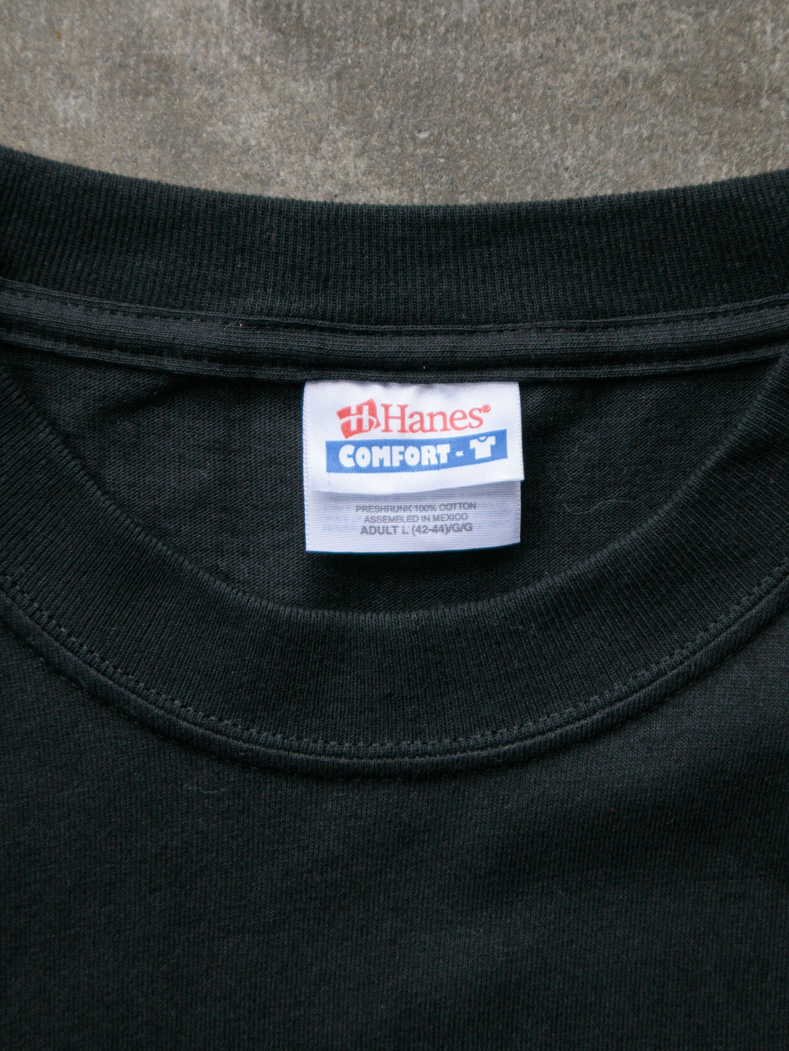 Vintage 2000 Black Ford Mustang Tee (L)