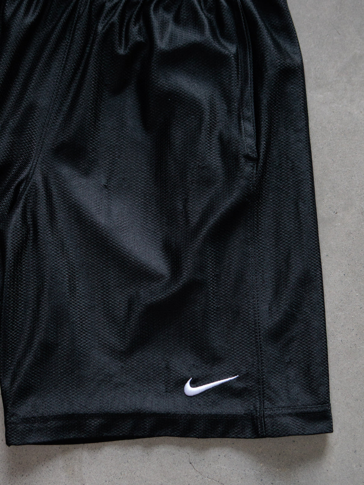 Vintage 00s Black Nike Shorts (M)