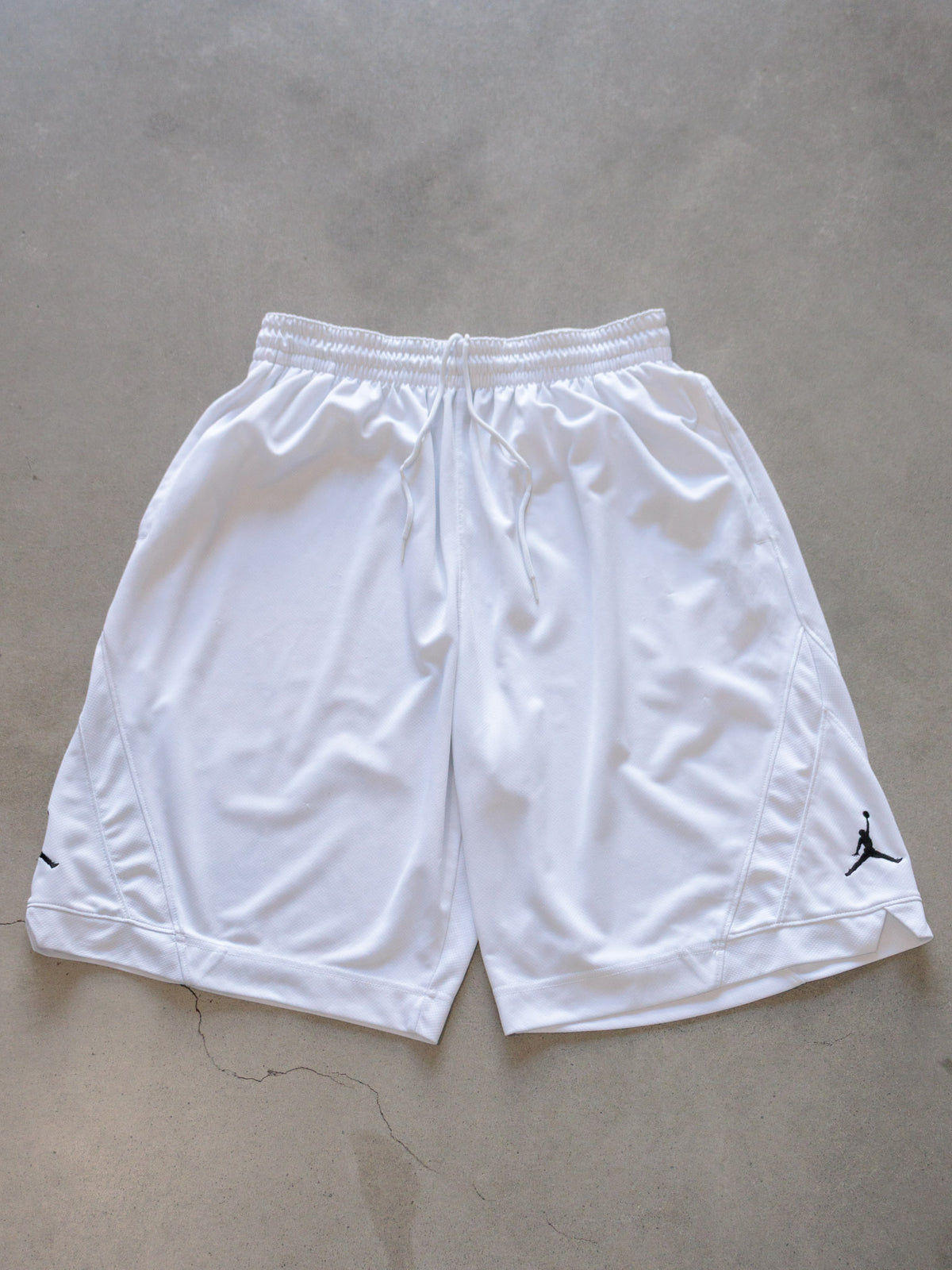 Vintage White Jordan Basketball Shorts (XL)