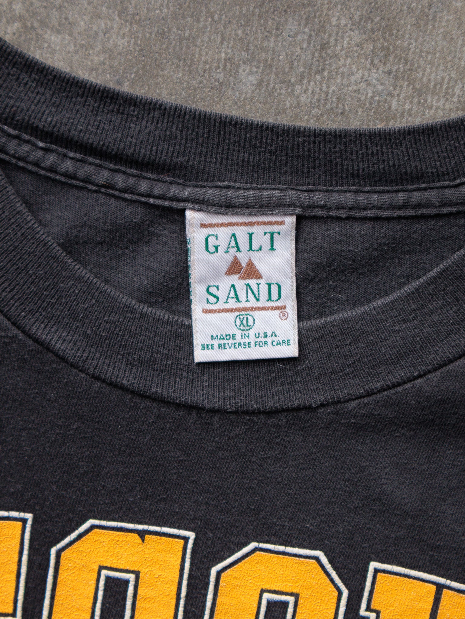 Vintage 90s Black Missouri Basketball Tee (XL)