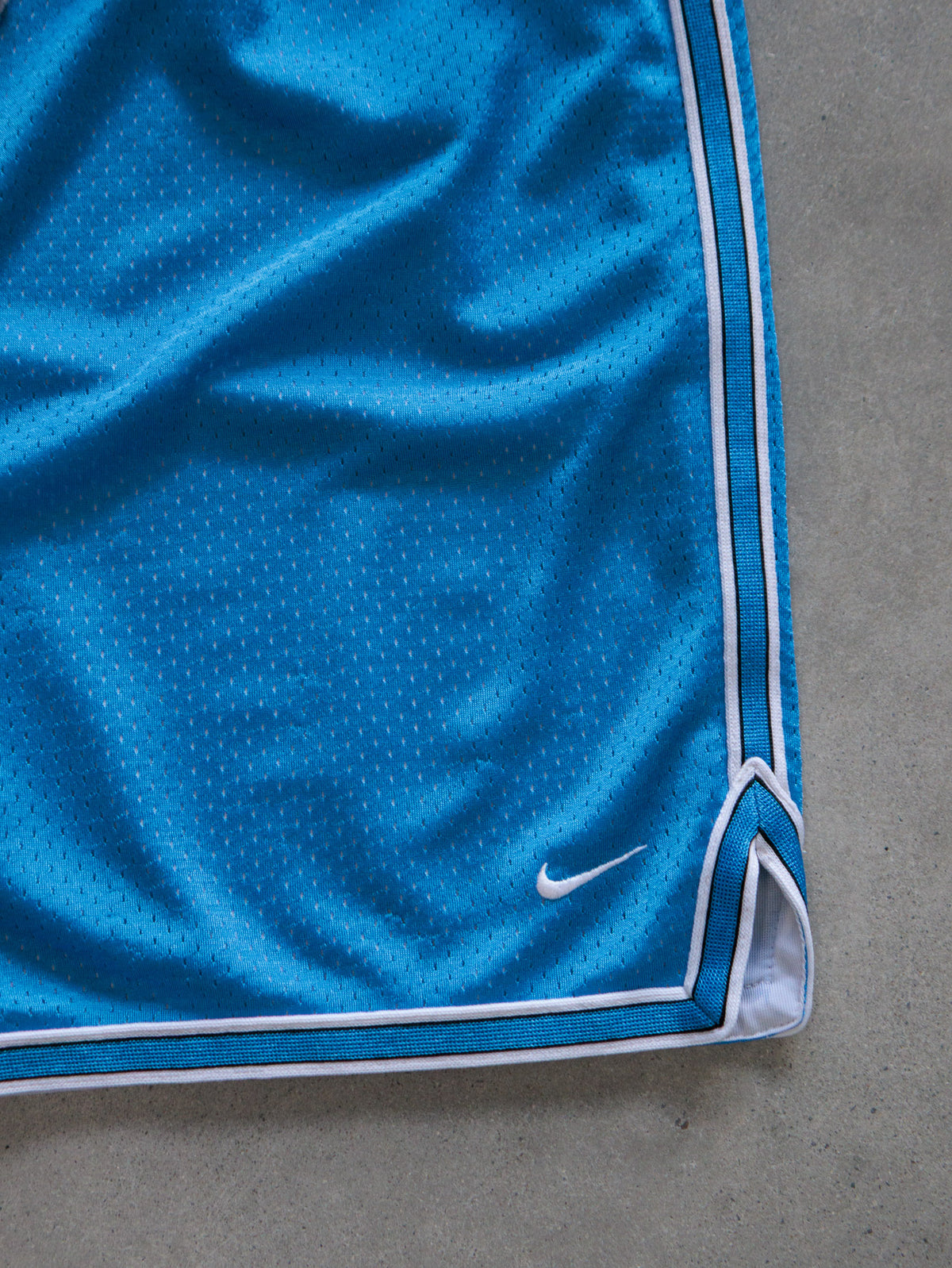 Vintage 00s Blue Nike Mesh Shorts (Women's M)