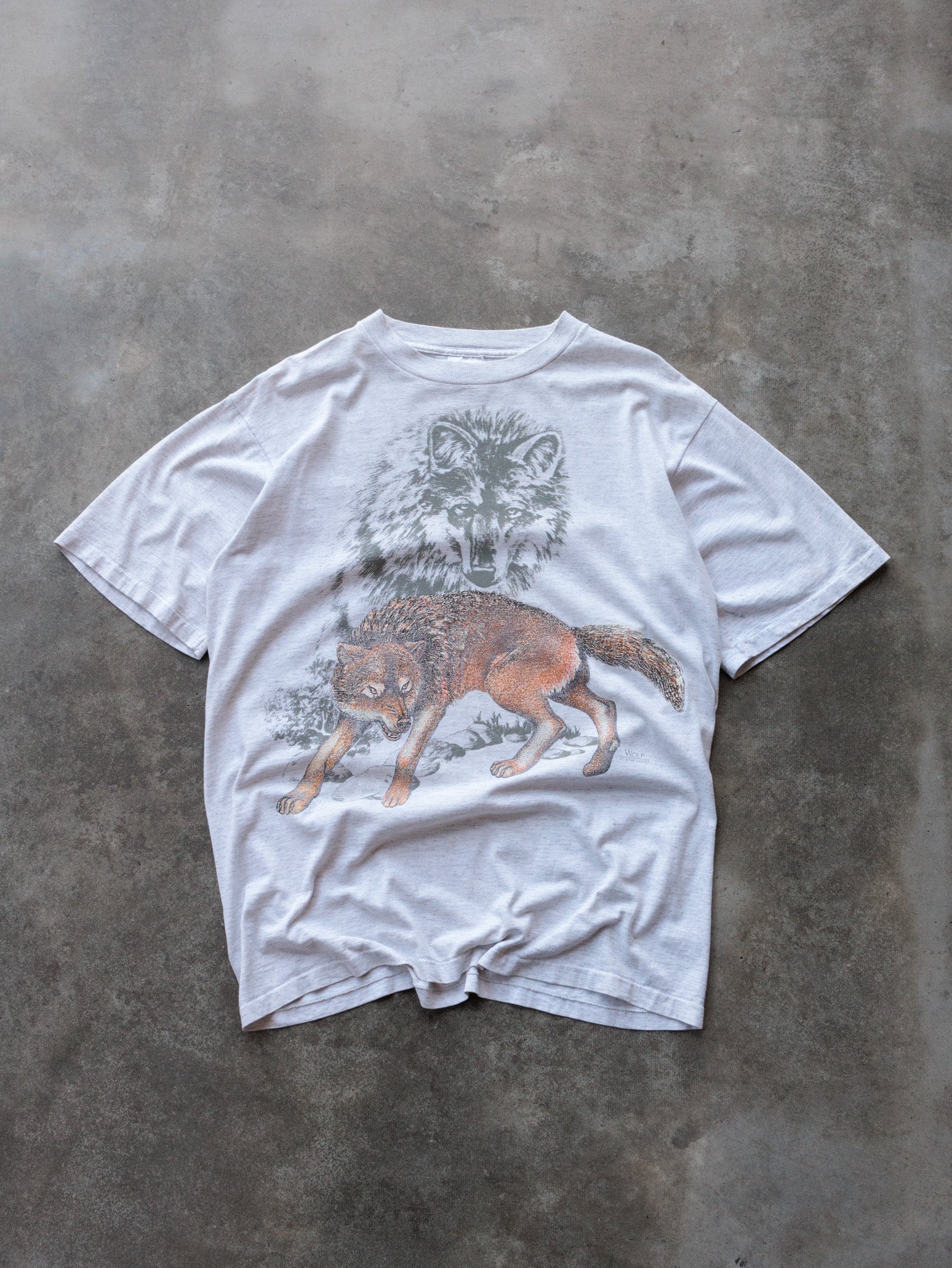 Vintage Grey Wolf Graphic Tee (L)