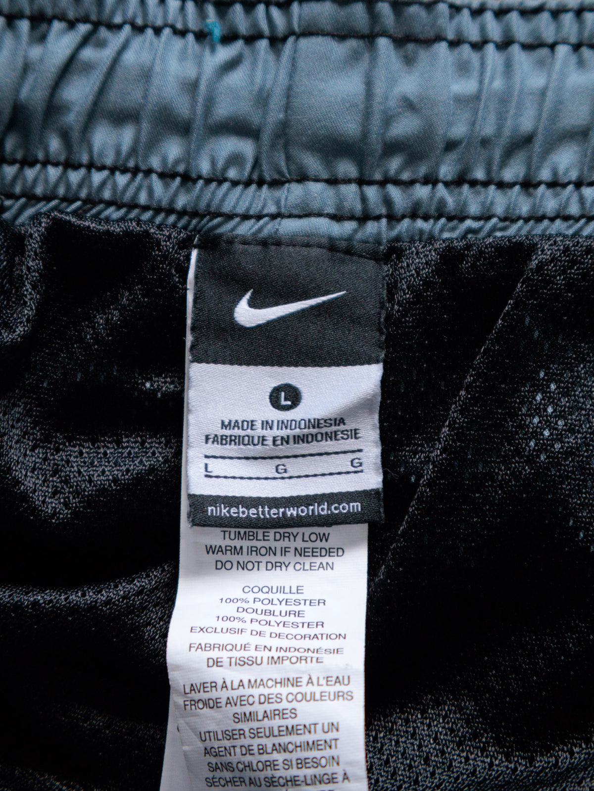 Vintage 00s Black Nike Shorts (L)
