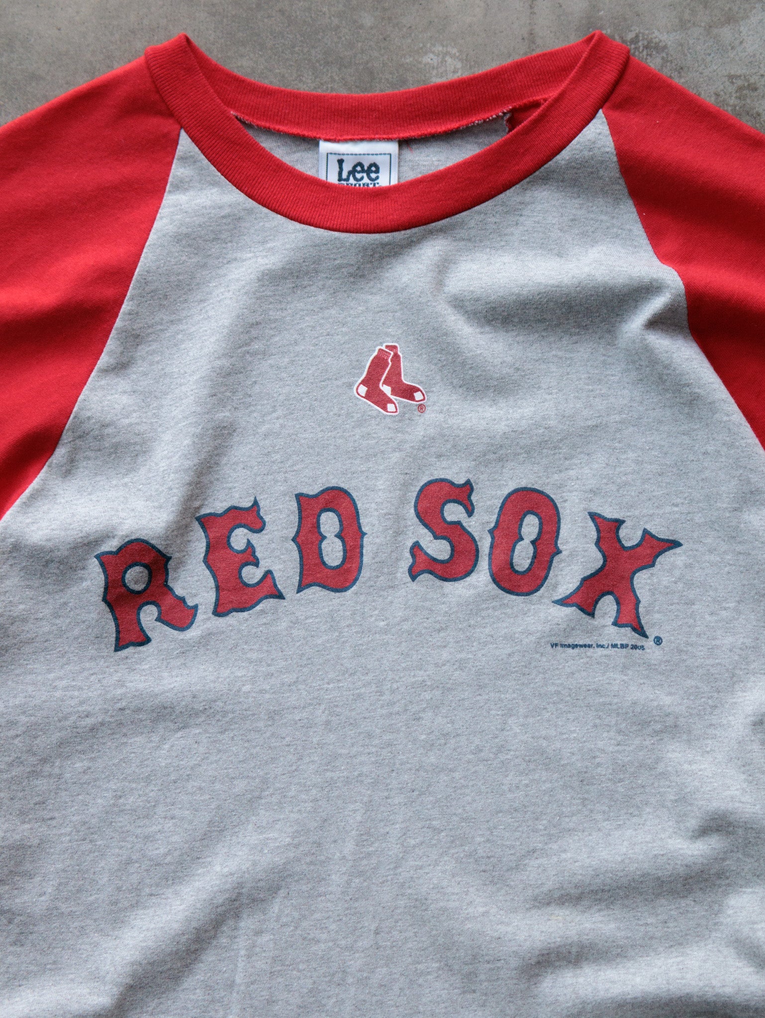Vintage 2005 Grey & Red Boston Red Sox Raglan Tee (L)