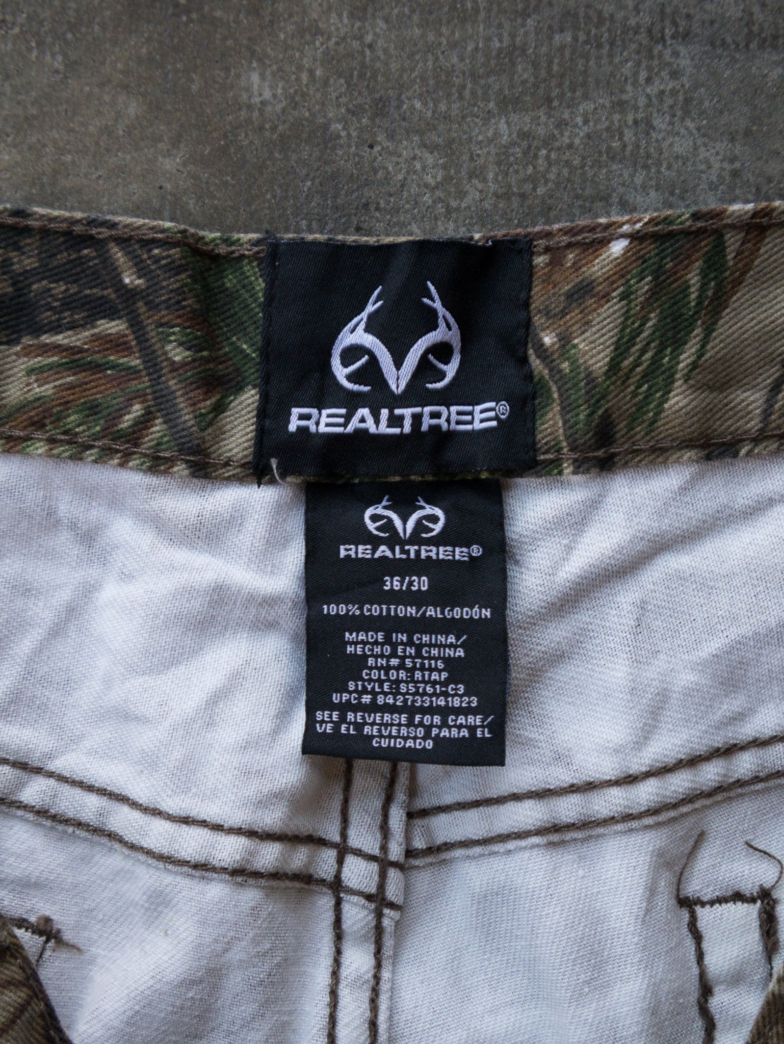 Vintage Realtree AP Camo Pants (W36)