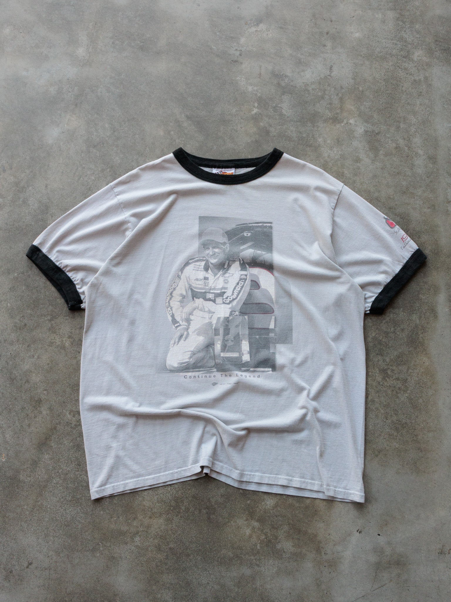 Vintage 00s Grey NASCAR Dale Earnhardt Tee (-)