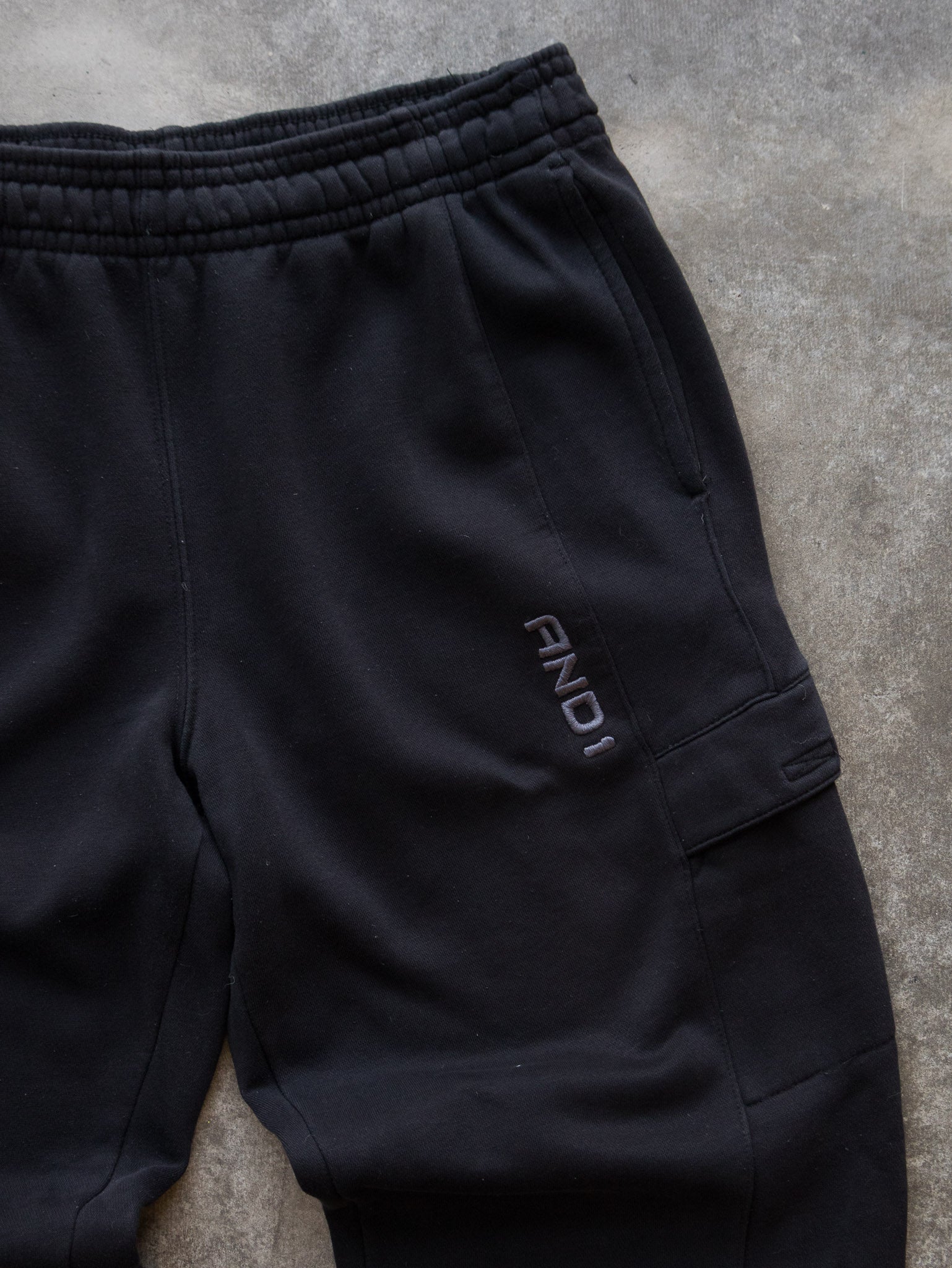 Vintage 00s Black AND1 Cargo Sweatpants (L)
