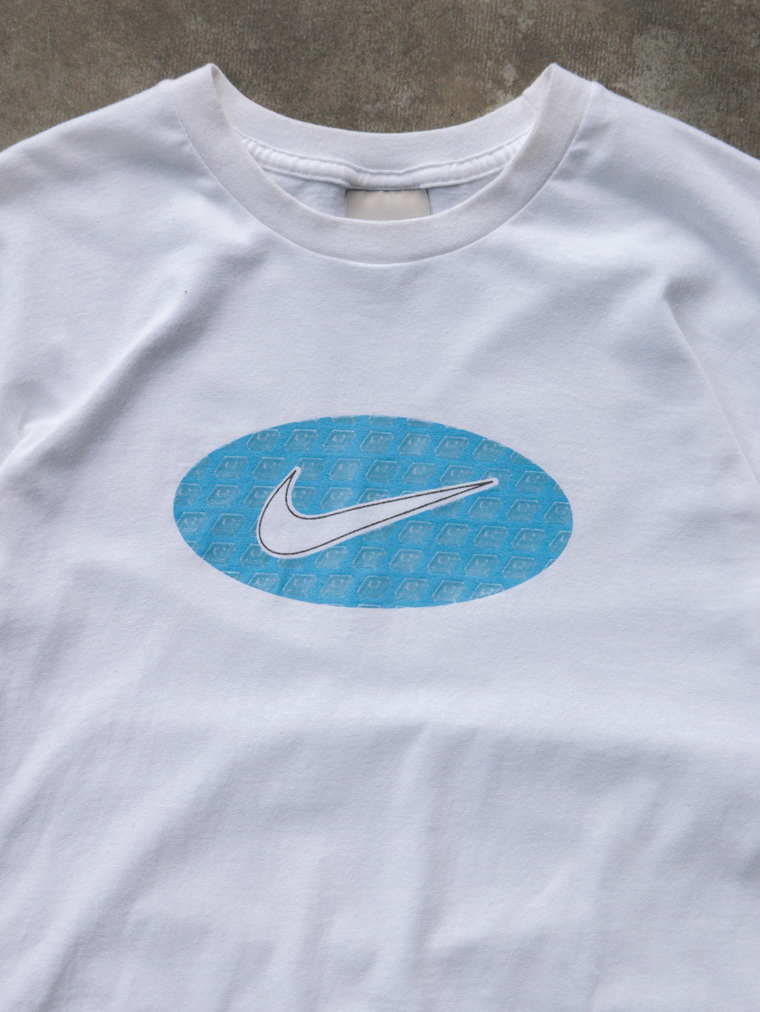 Vintage 00s White Nike Tee (L)