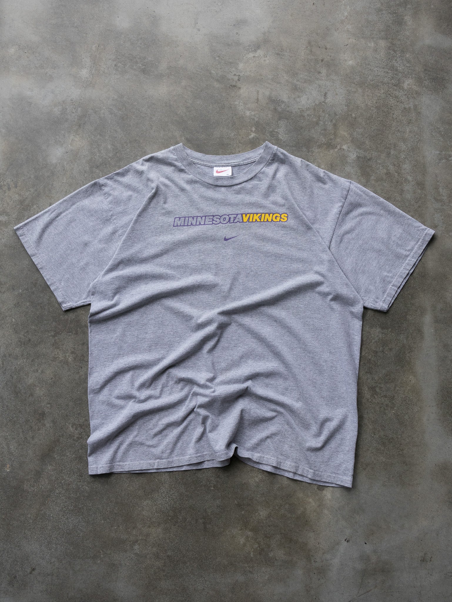 Vintage 00s Grey Nike Minnesota Vikings Tee (XL)
