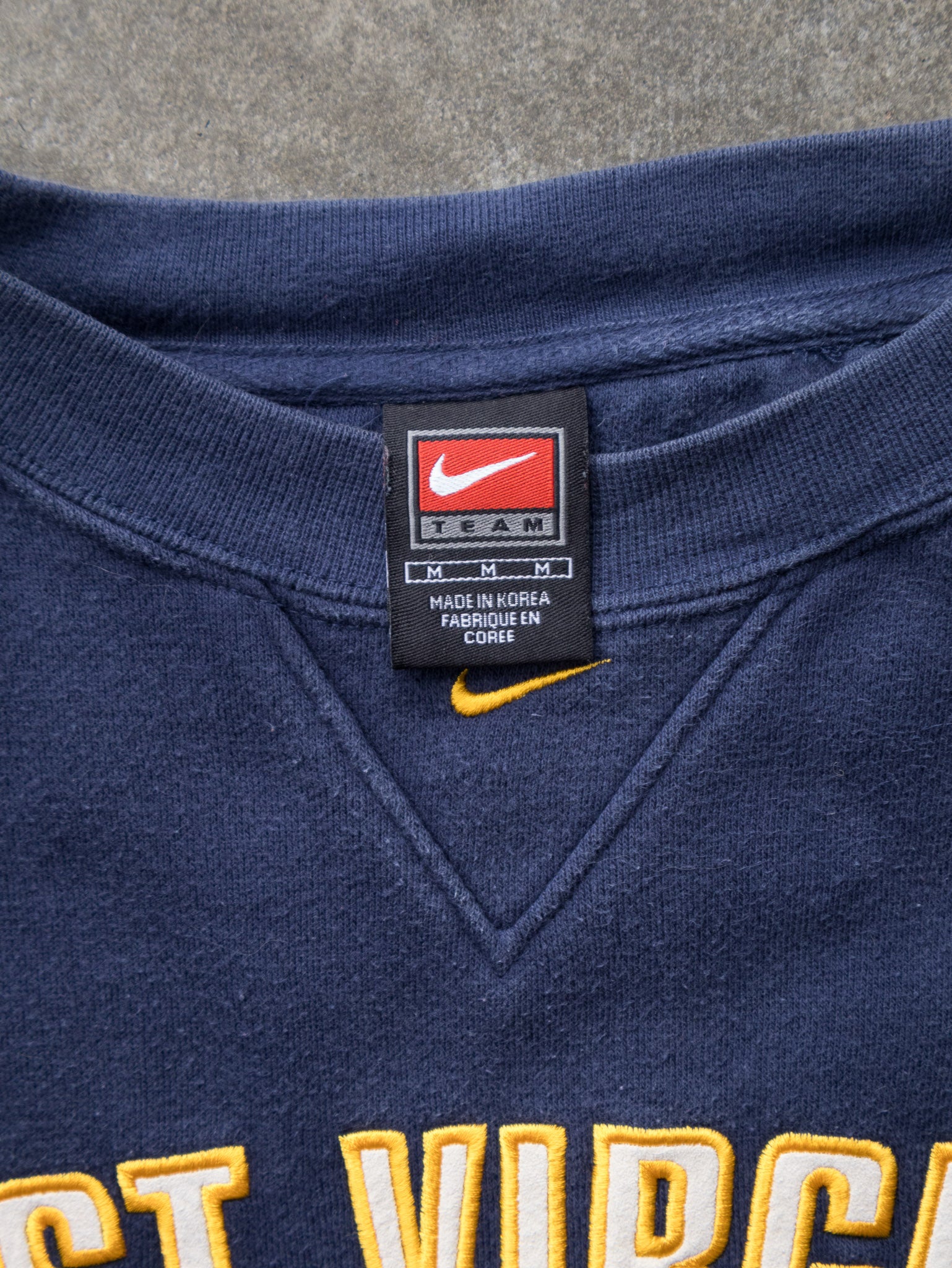 Vintage 90s Nike West Virginia Mountaineers Sweatshirt (M)