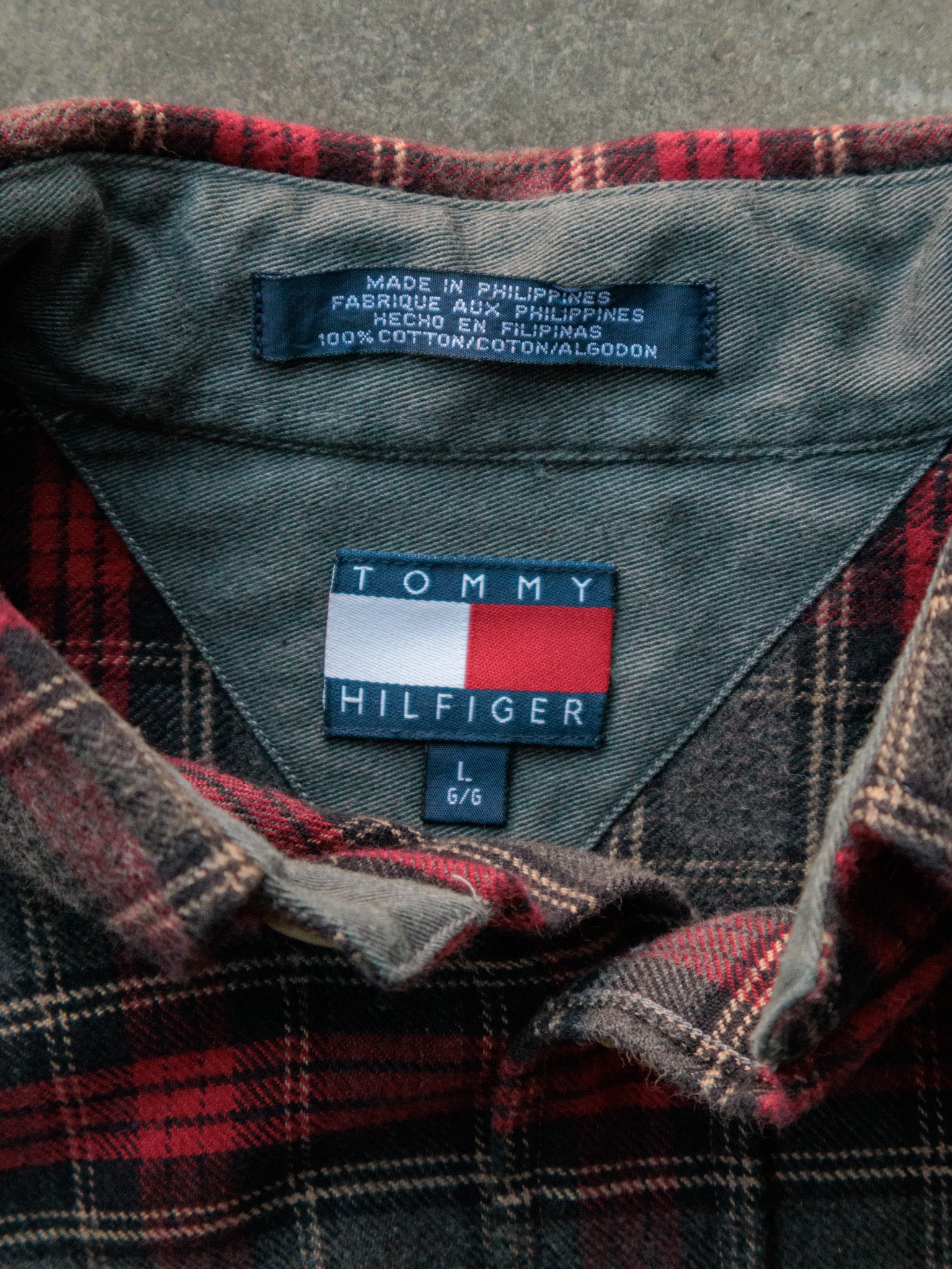 Vintage 90s Red Plaid Tommy Hilfiger Flannel Shirt (L)