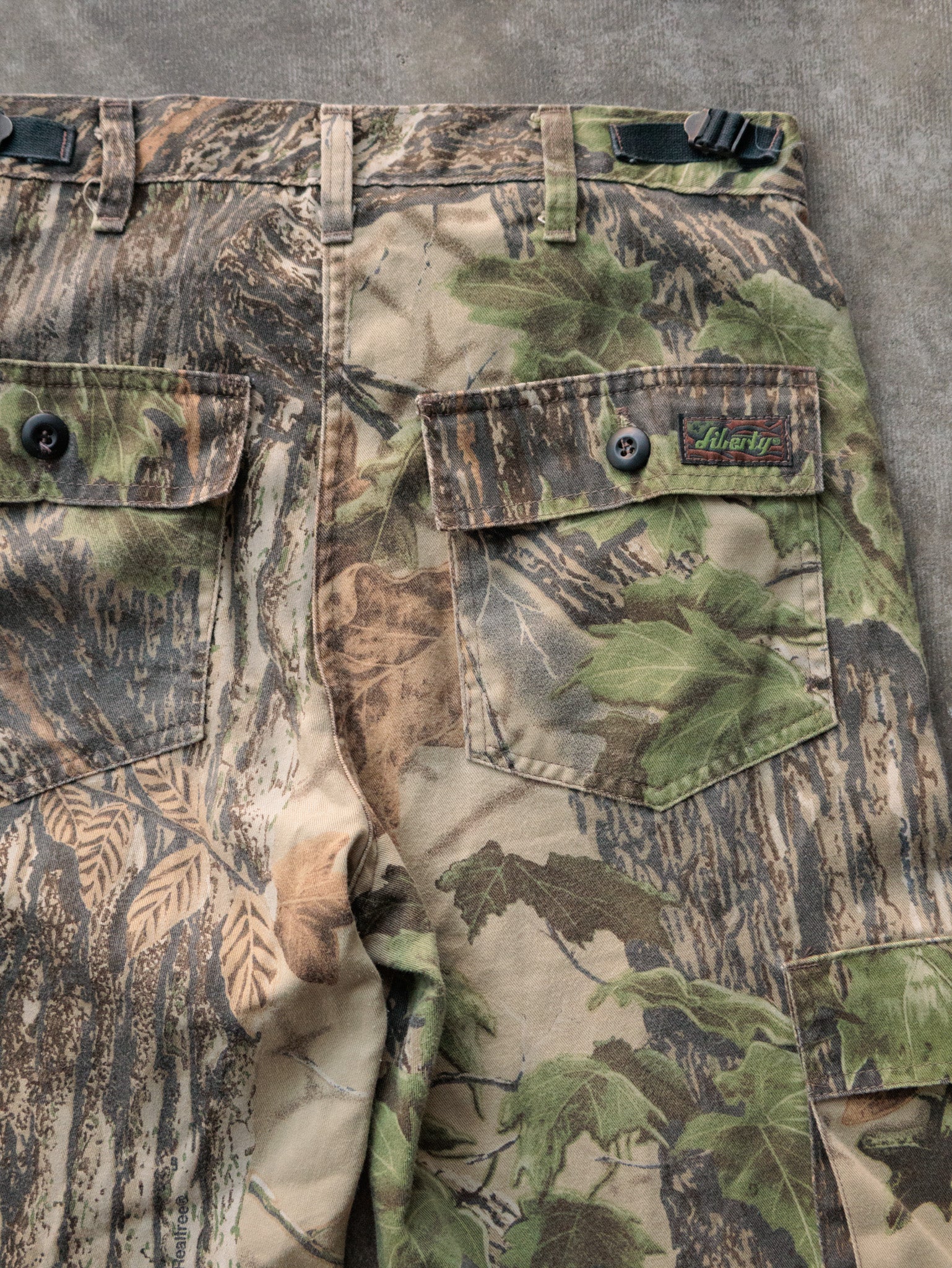 Vintage 90s Brown Realtree Camo Liberty Cargo Pants (S)