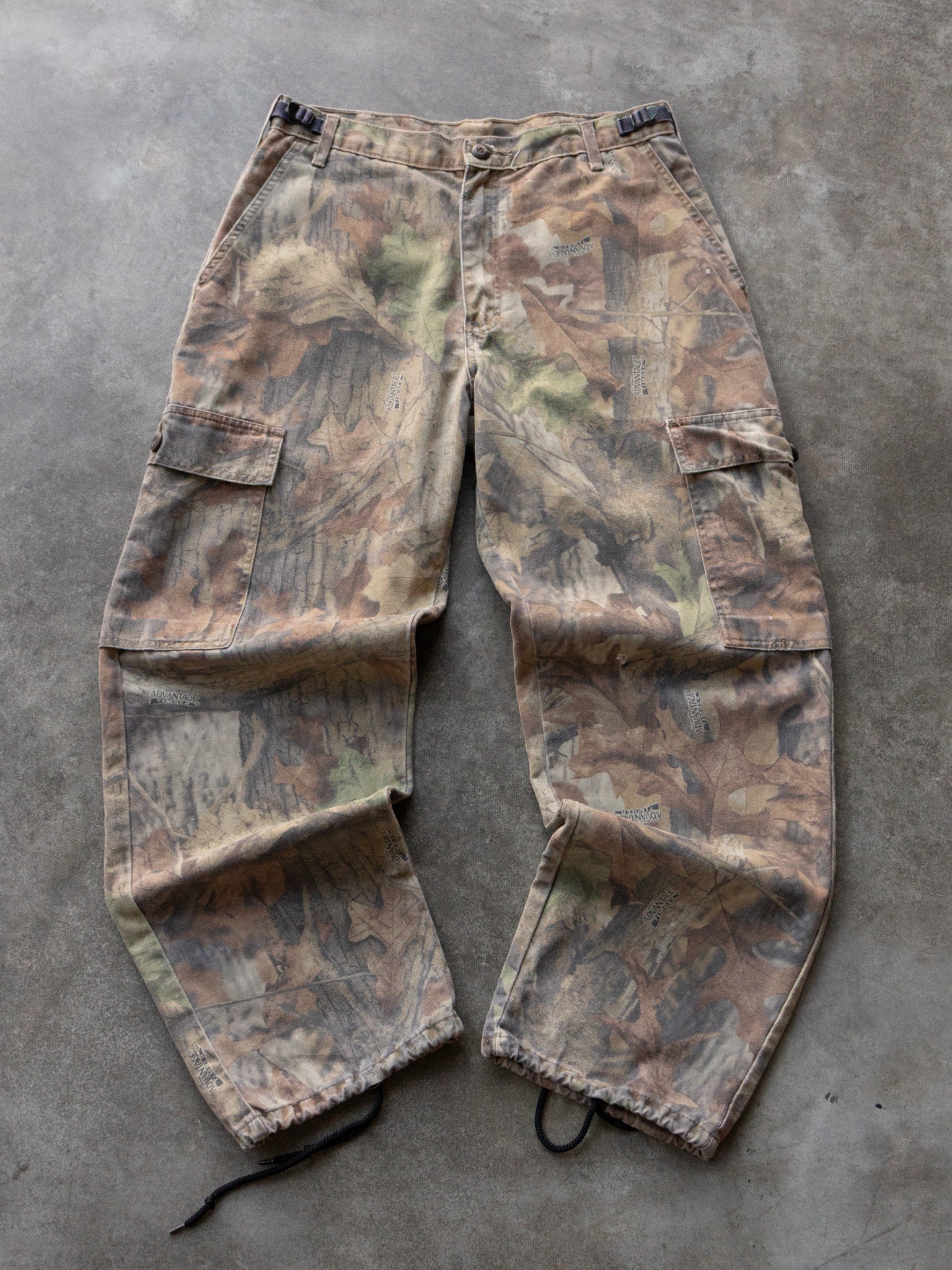 Vintage 90s Brown Wrangler Advantage Timber Camo Cargo Pants (S)