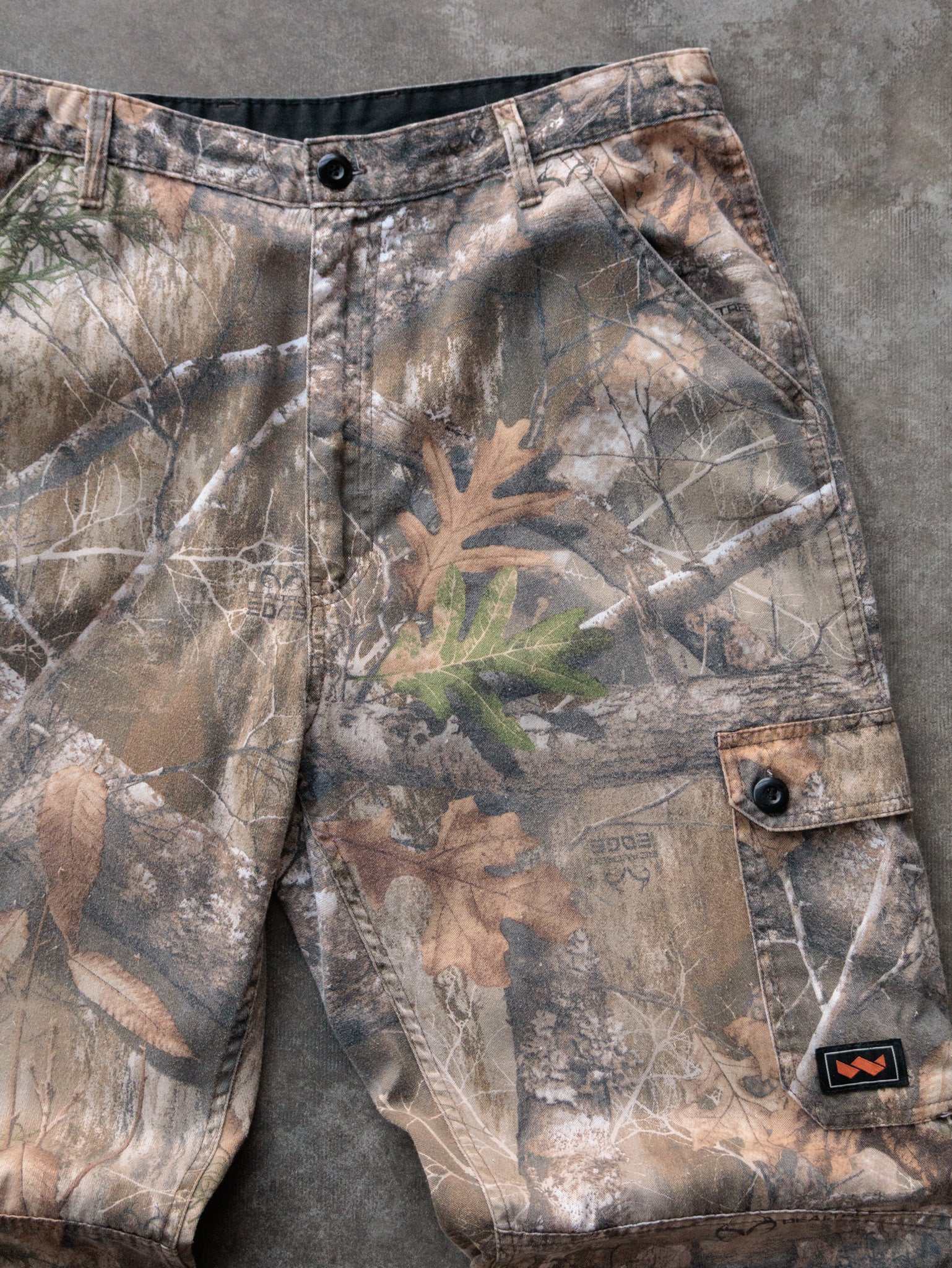 Brown Realtree Edge Camo Walls Outdoor Goods Cargo Pants (L)
