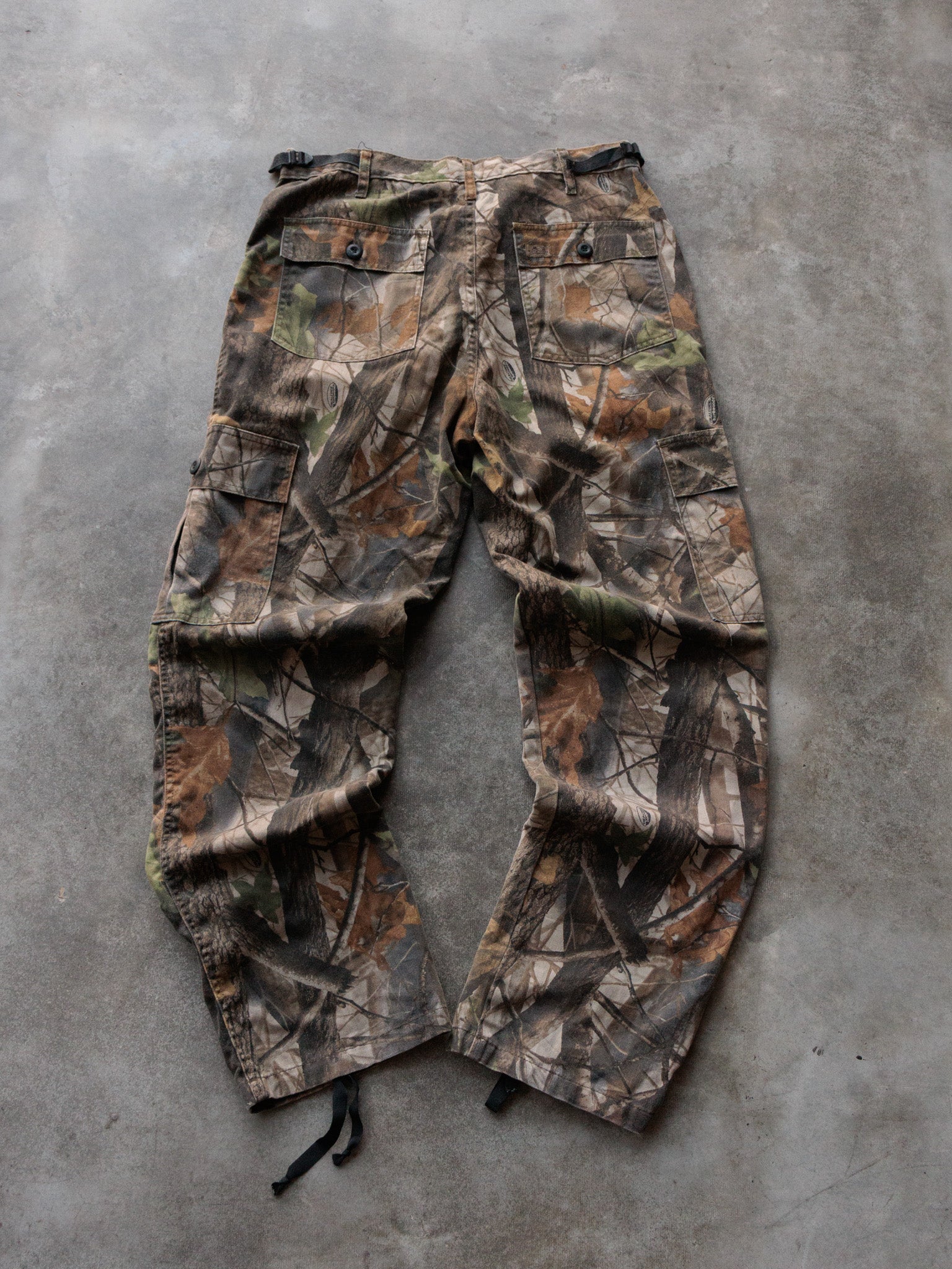 Vintage 00s Camo Cargo Pants (L)