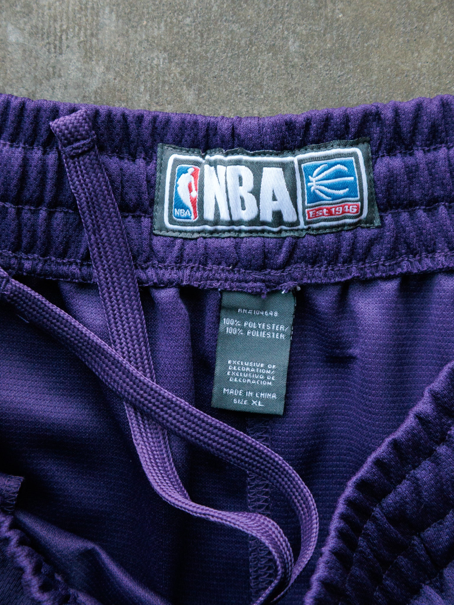 Vintage 00s Purple Los Angeles Lakers Shorts (XL)