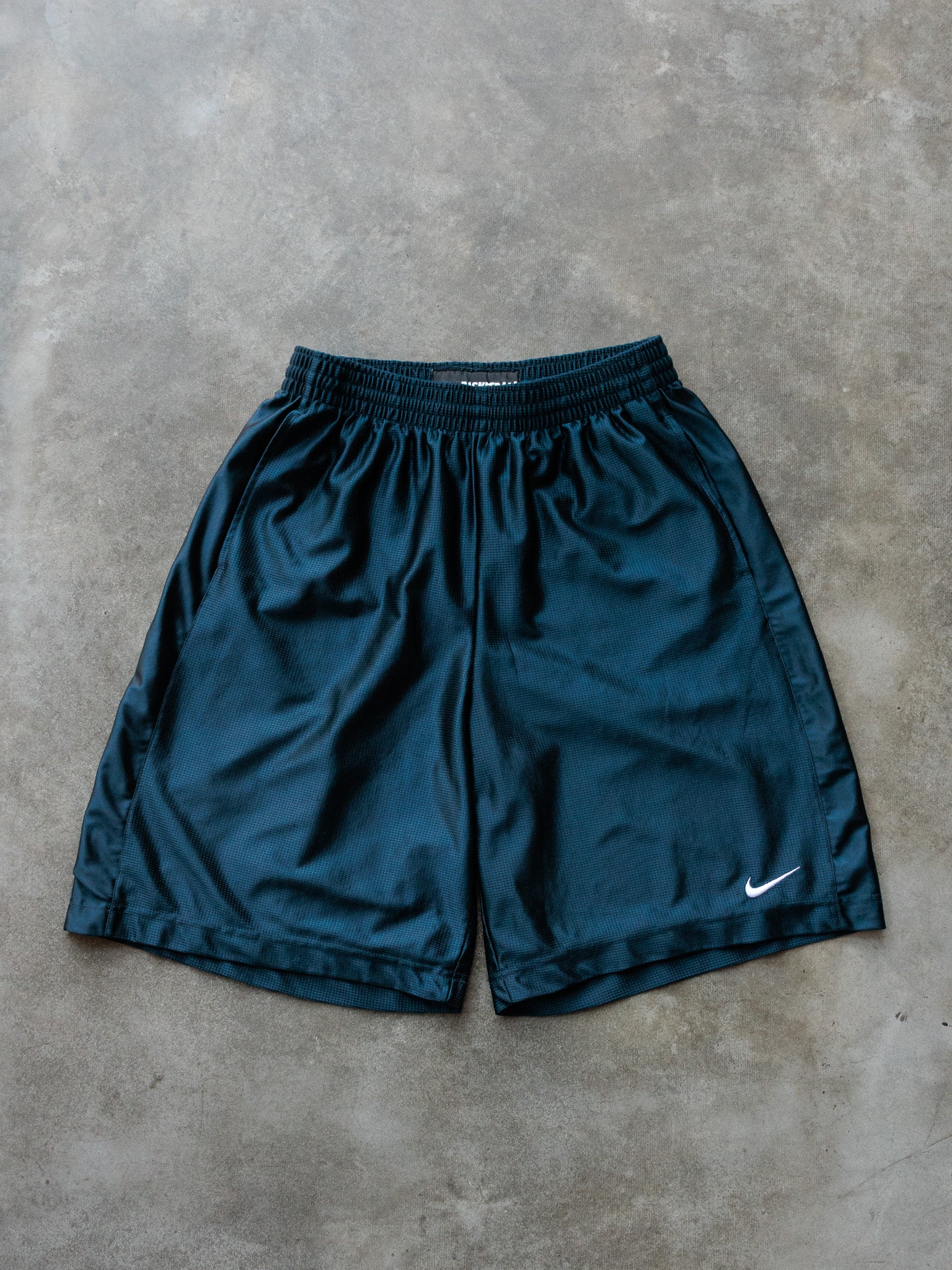 Vintage Green Nike Basketball Shorts (XL)