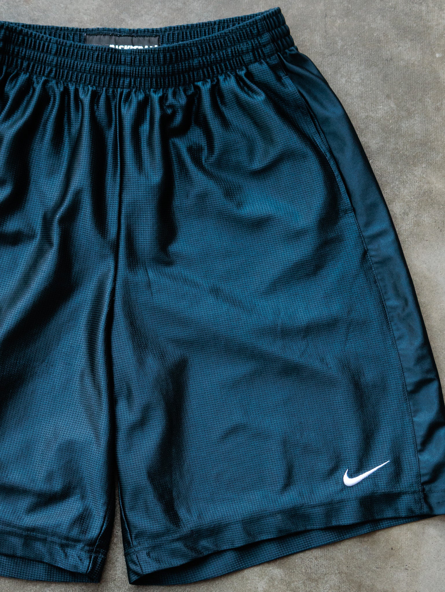 Vintage Green Nike Basketball Shorts (XL)