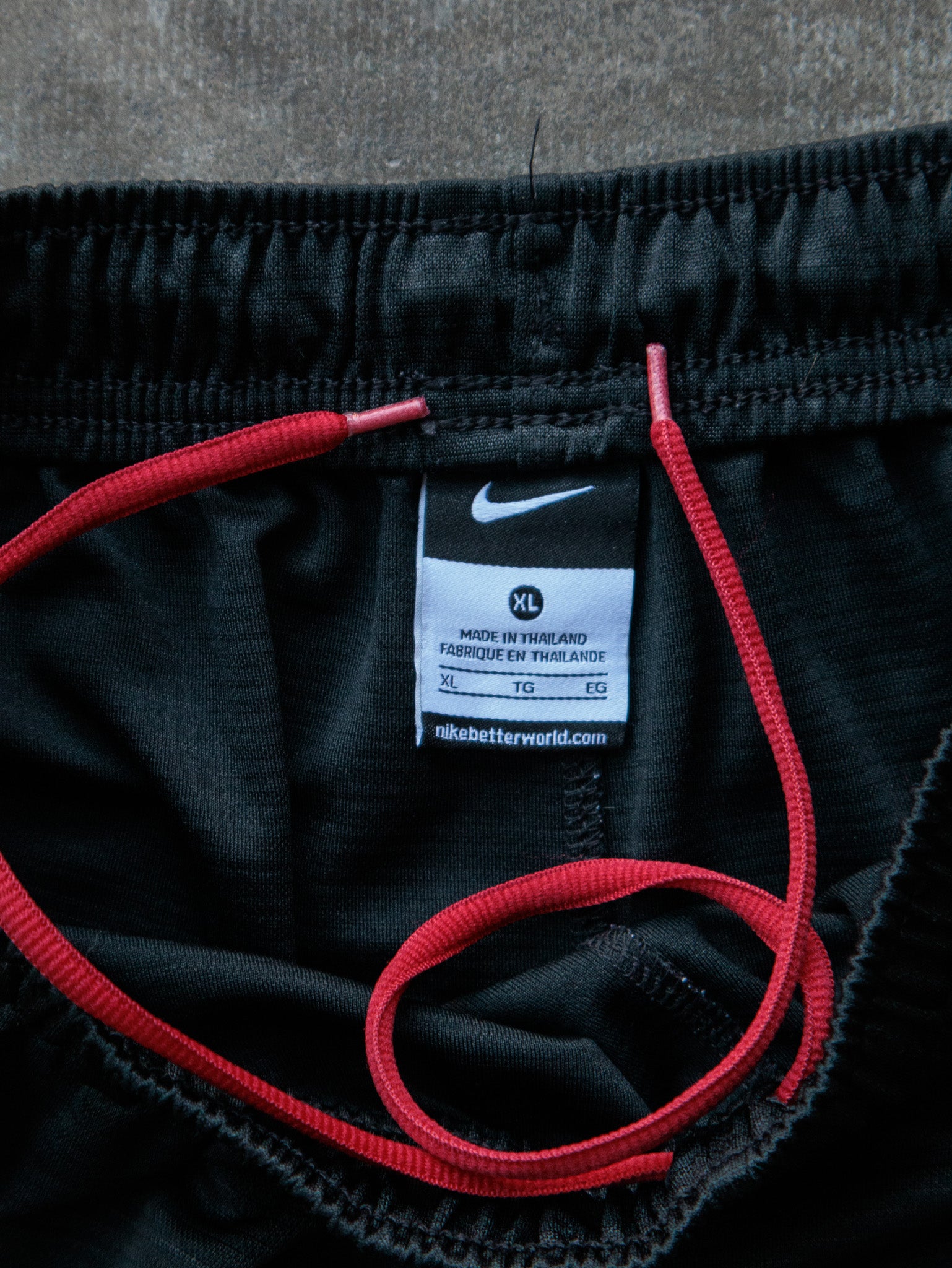 Vintage 00s Black Nike Mesh Shorts (XL)