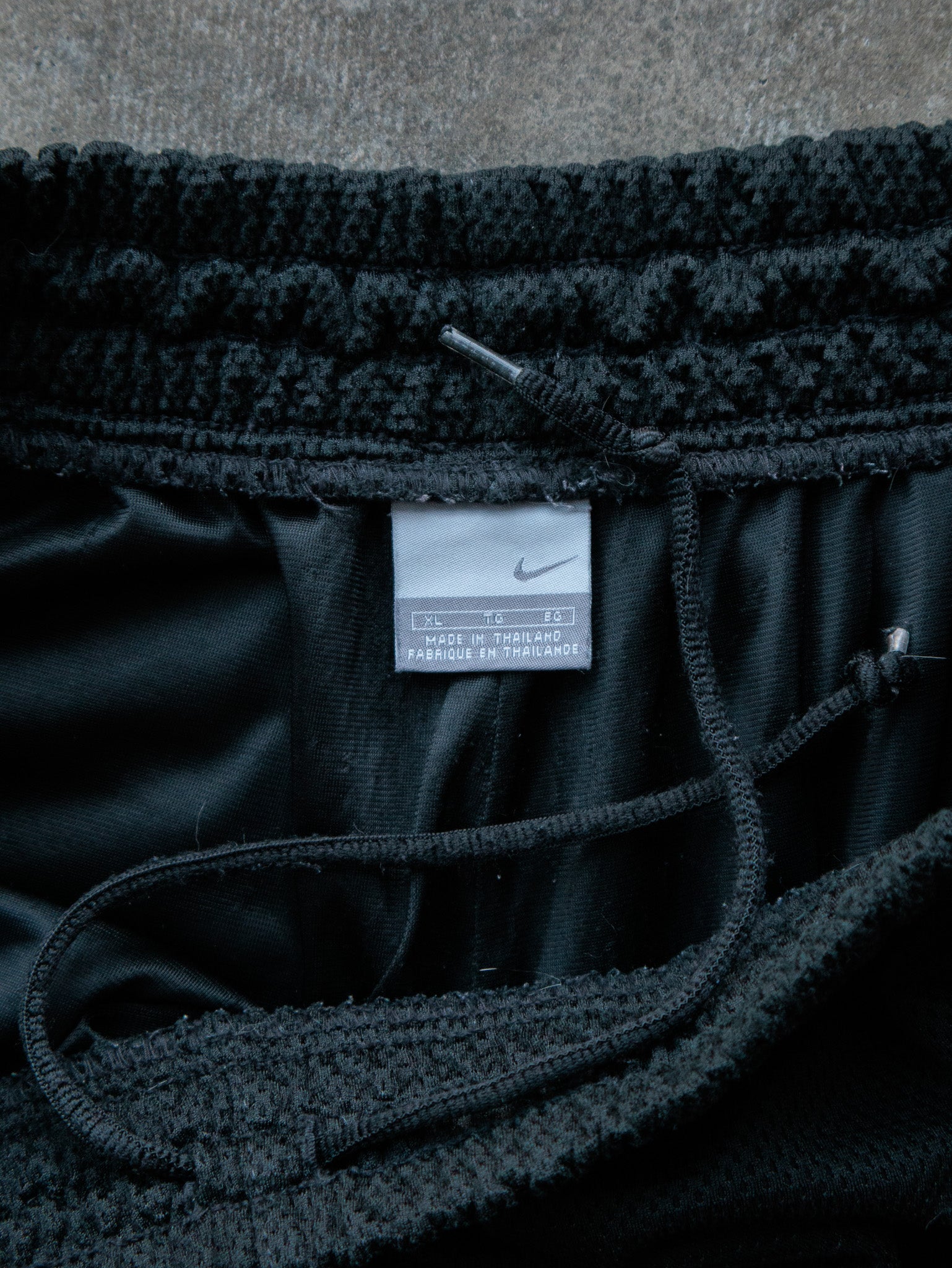 Vintage 00s Black Nike Shorts (XL)