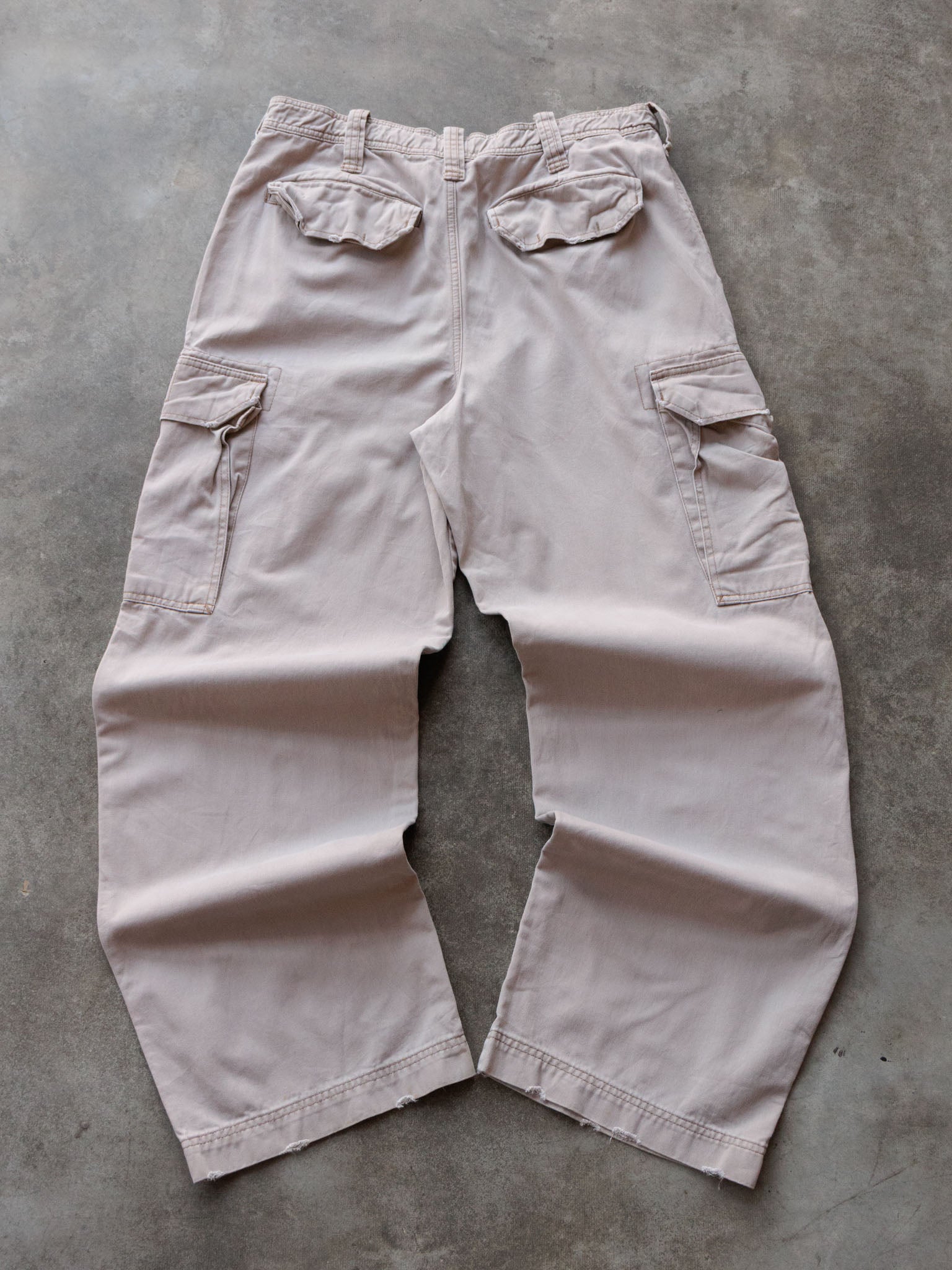Vintage 00s Beige Aeropostale Cargo Pants (W29)