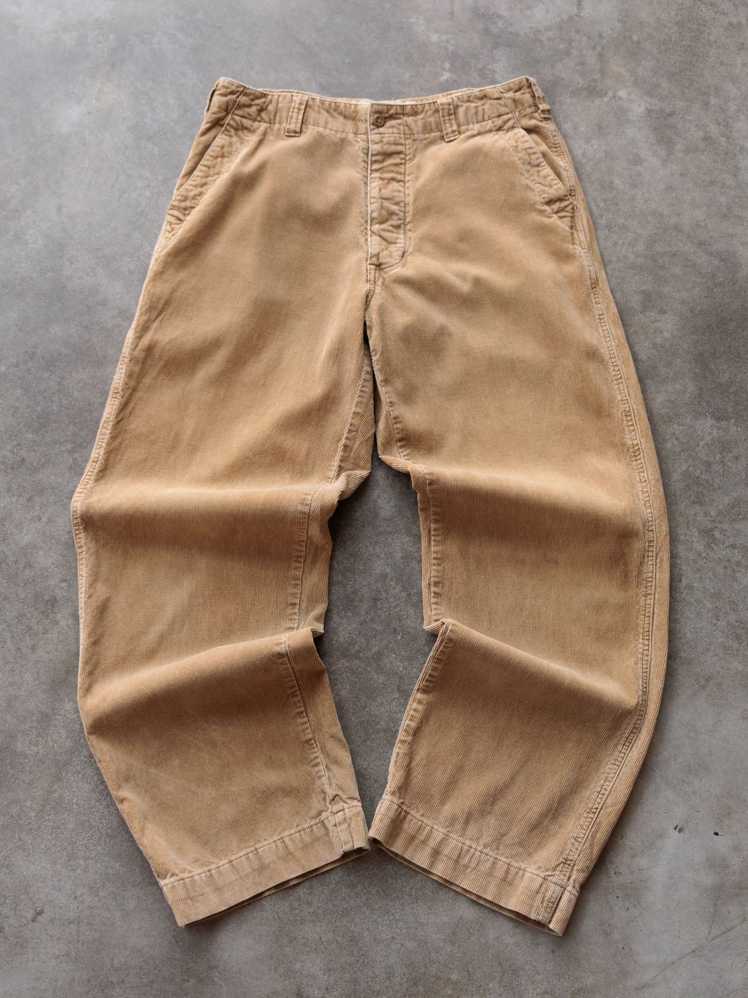 Vintage Beige American Eagle Outfitters Corduroy Pants (-)