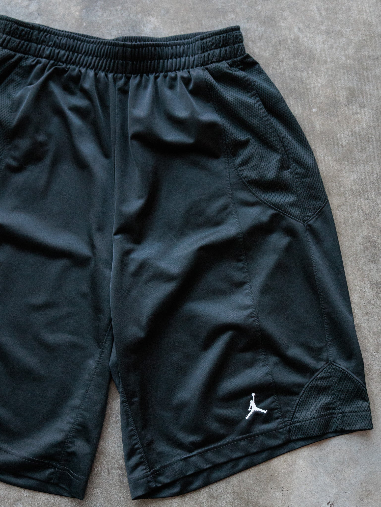 Vintage Black Jordan Basketball Shorts (XL)