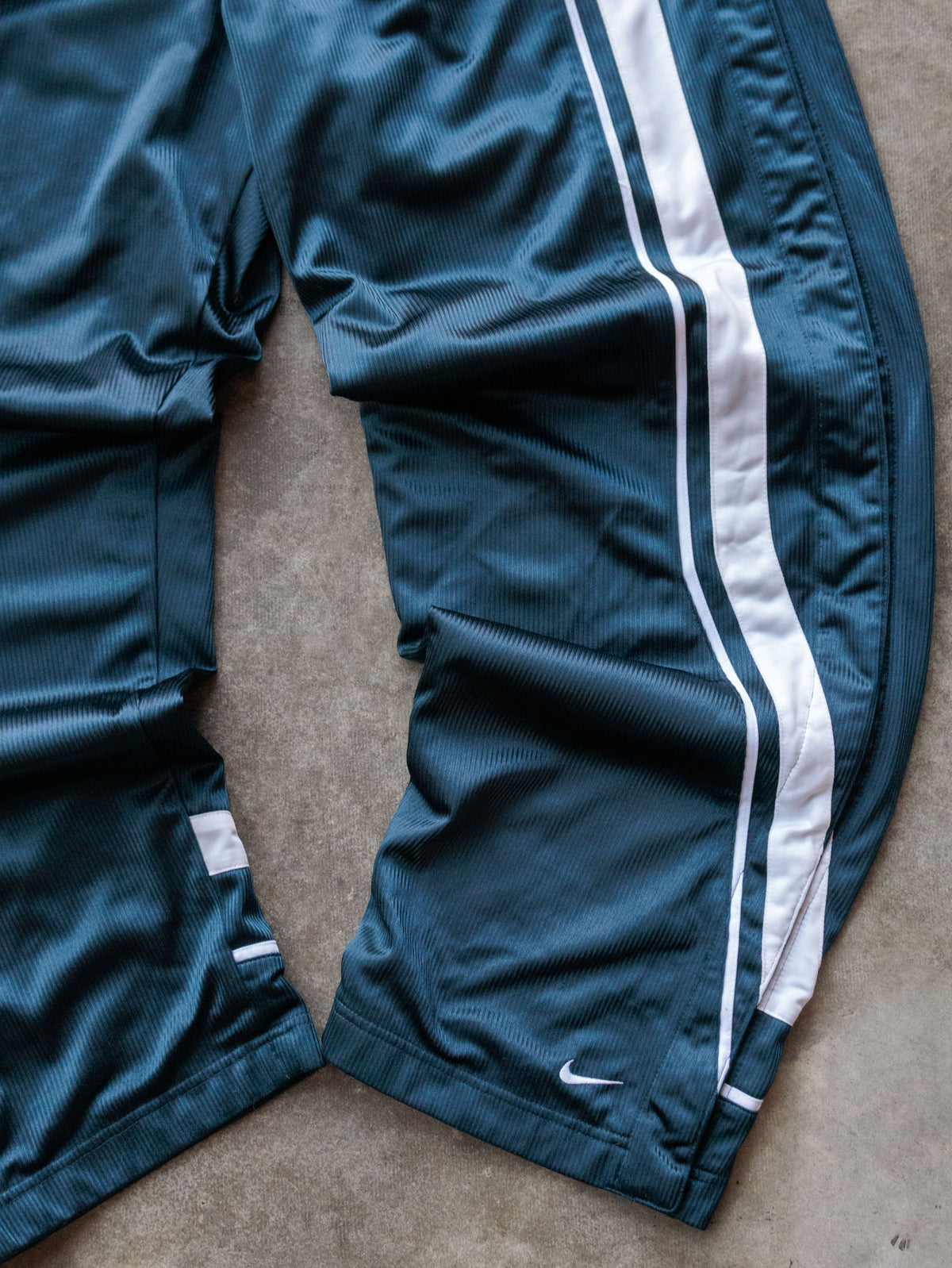Vintage 00s Green Nike Snap Track Pants (L)