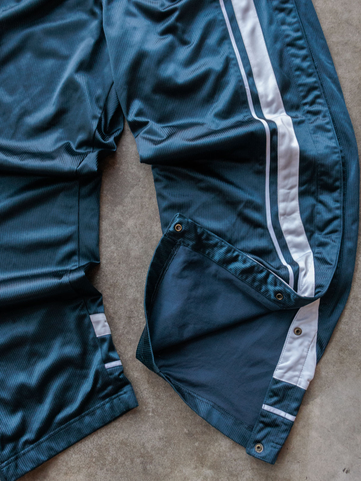Vintage 00s Green Nike Snap Track Pants (L)