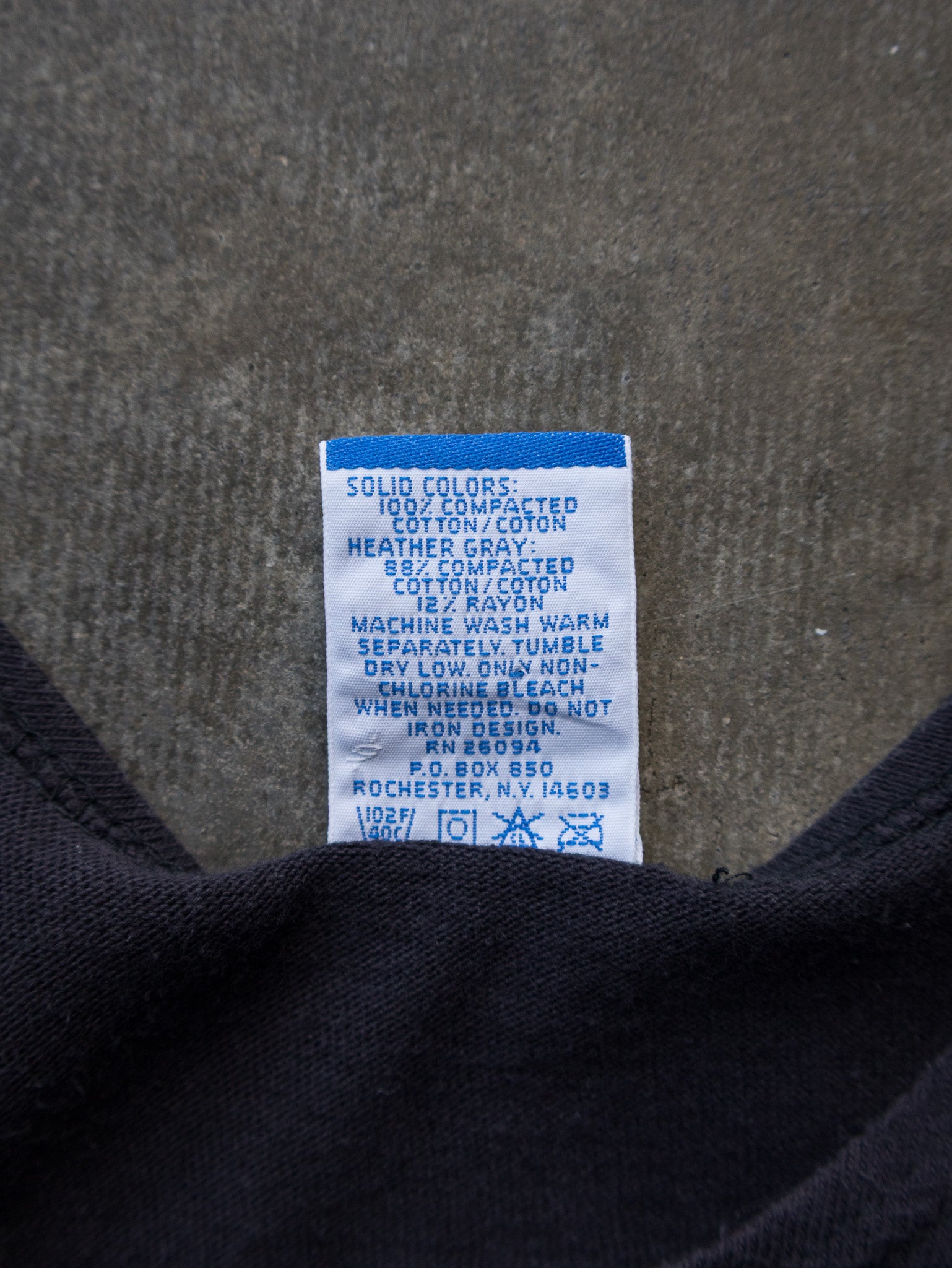 Vintage 90s Black Champion Tank (L)