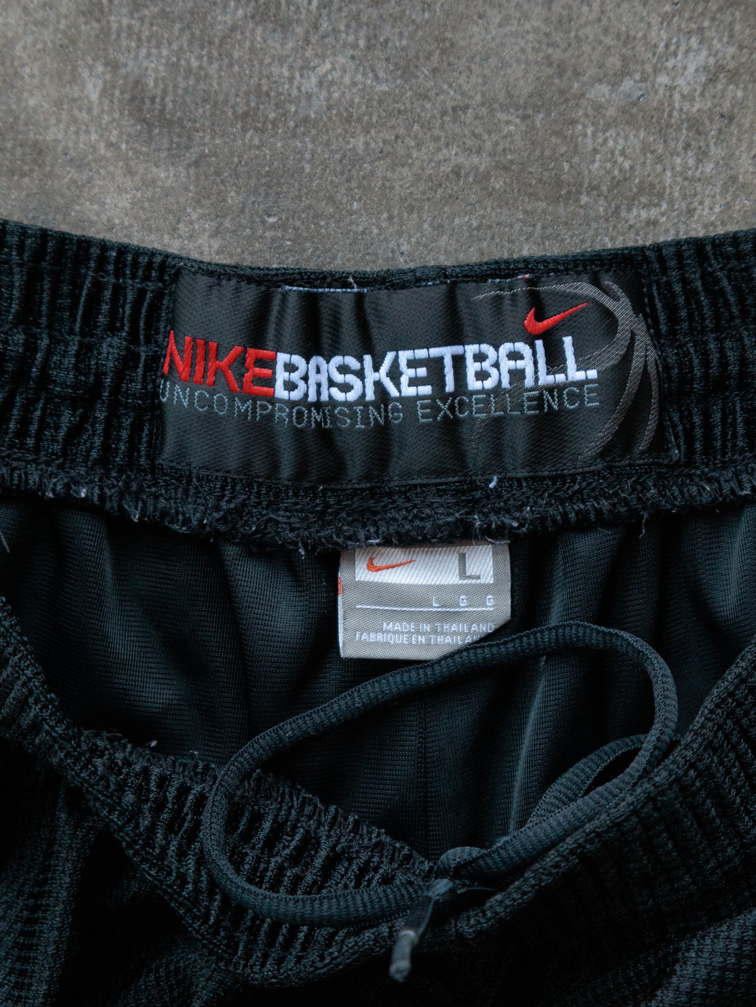 Vintage Black Nike Basketball Shorts (L)