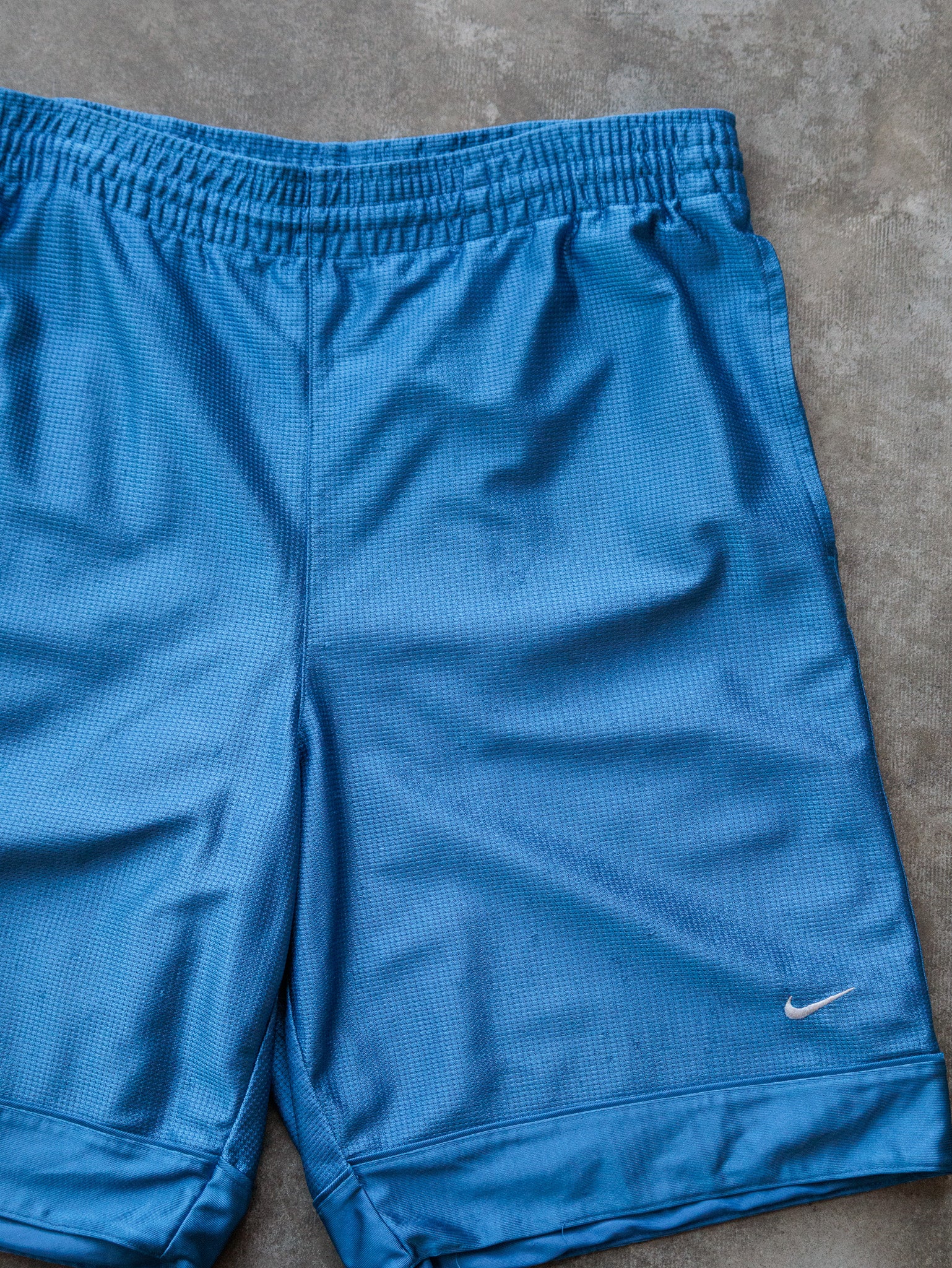 Vintage 00s Blue Nike Shorts (M)