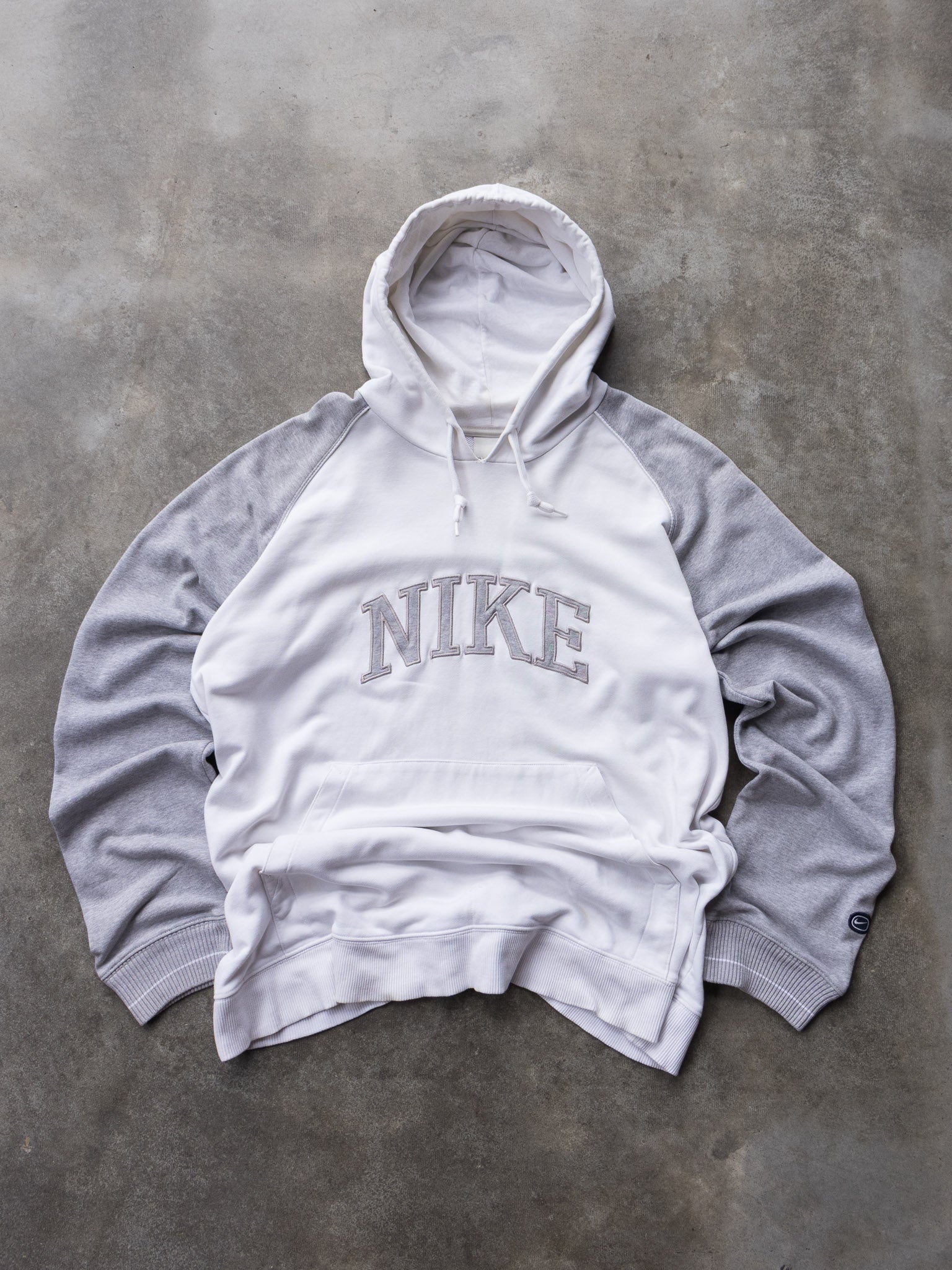 Vintage 00s White & Grey Nike Hoodie (XL)